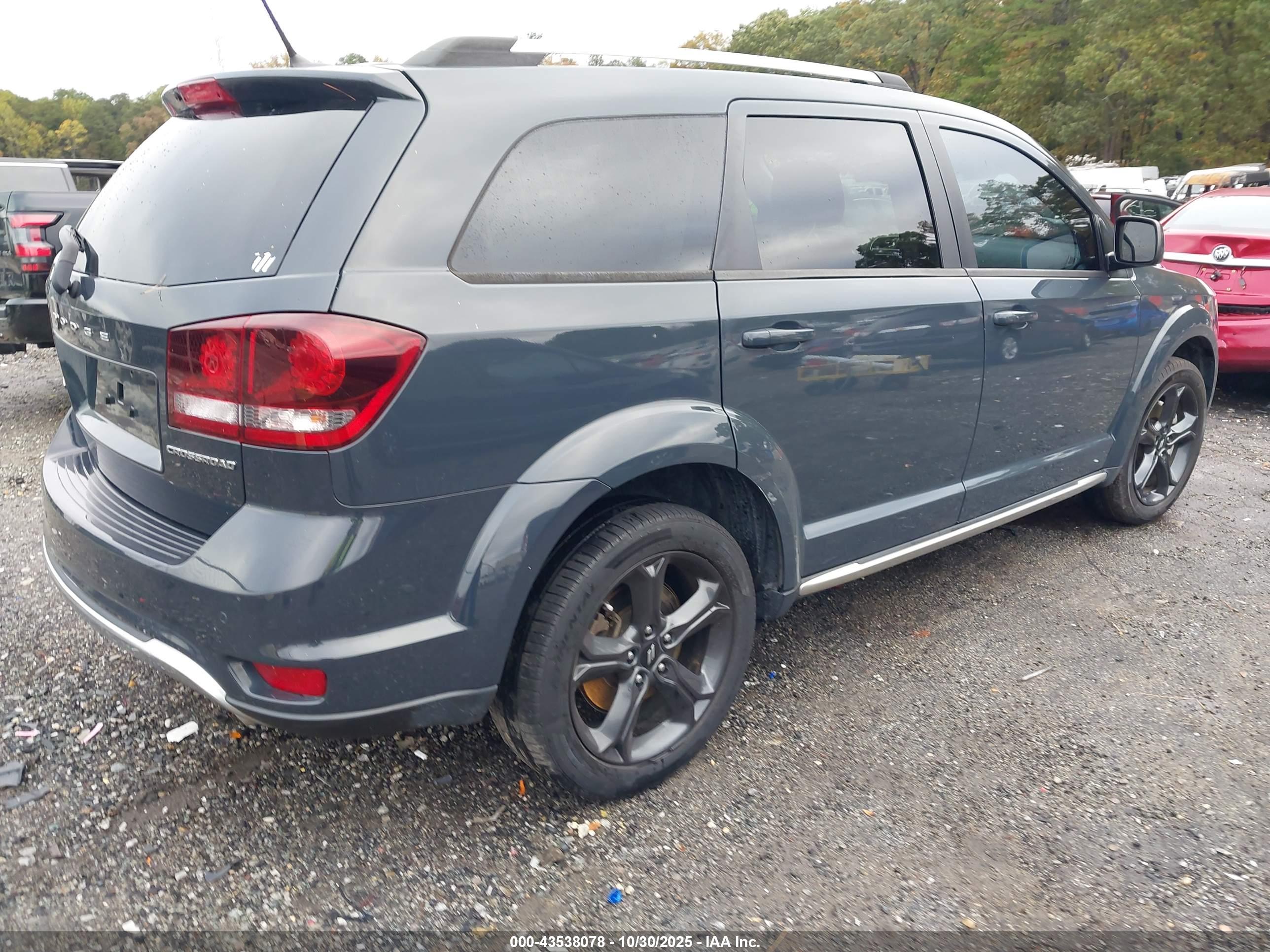 DODGE JOURNEY image 4