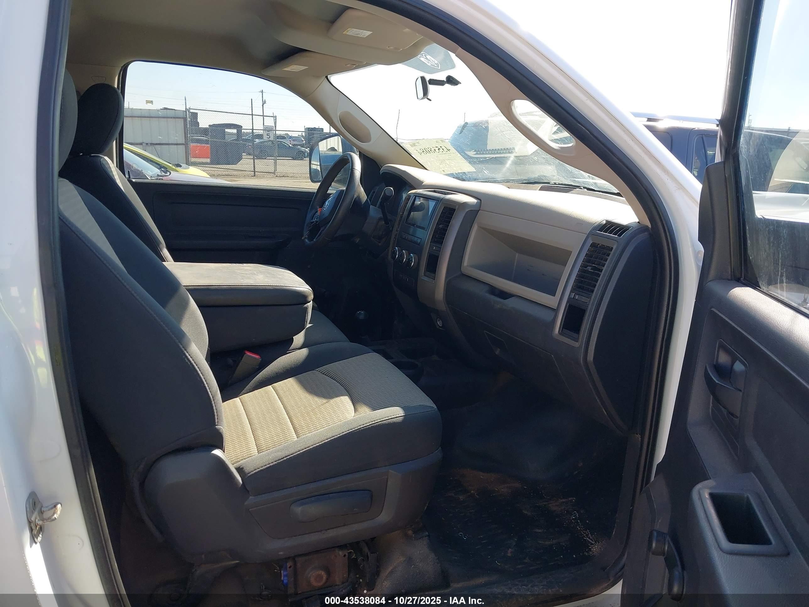 RAM 2500 image 5