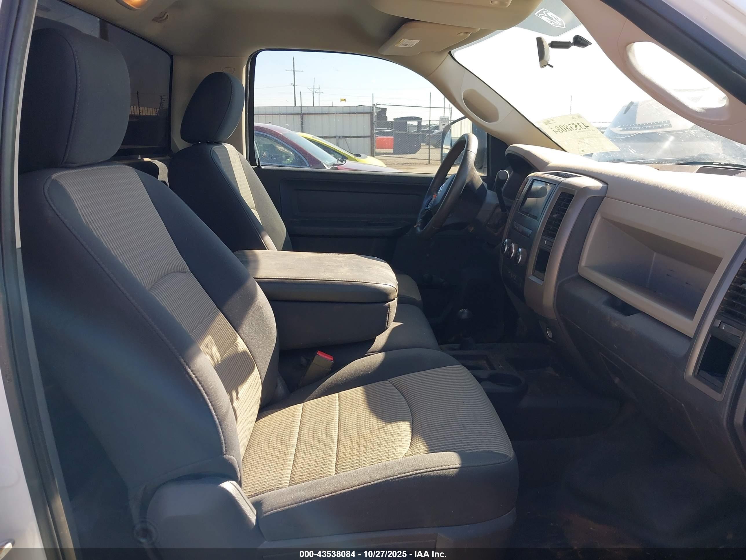 RAM 2500 image 8
