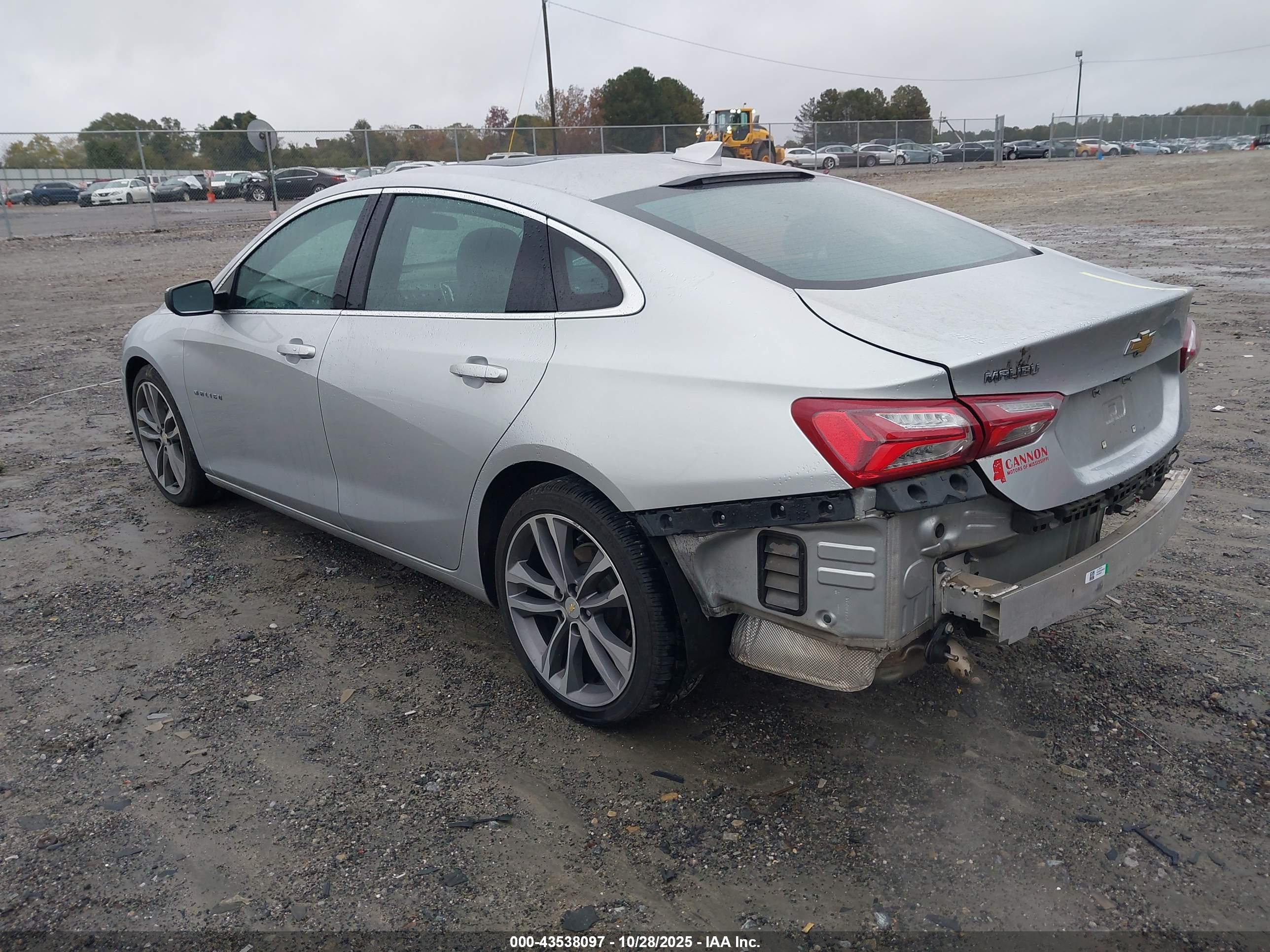 CHEVROLET MALIBU image 3