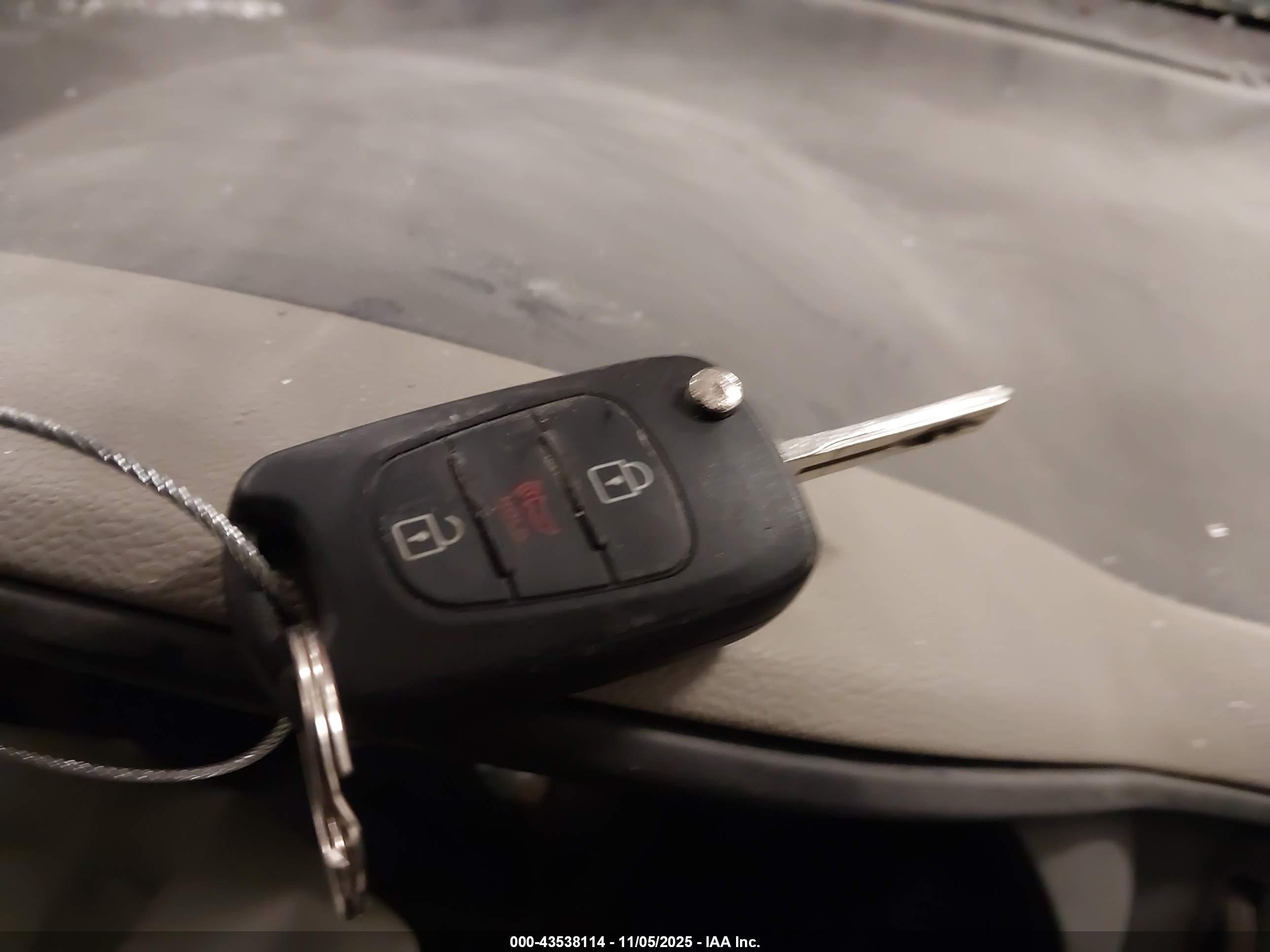 KIA RIO image 11