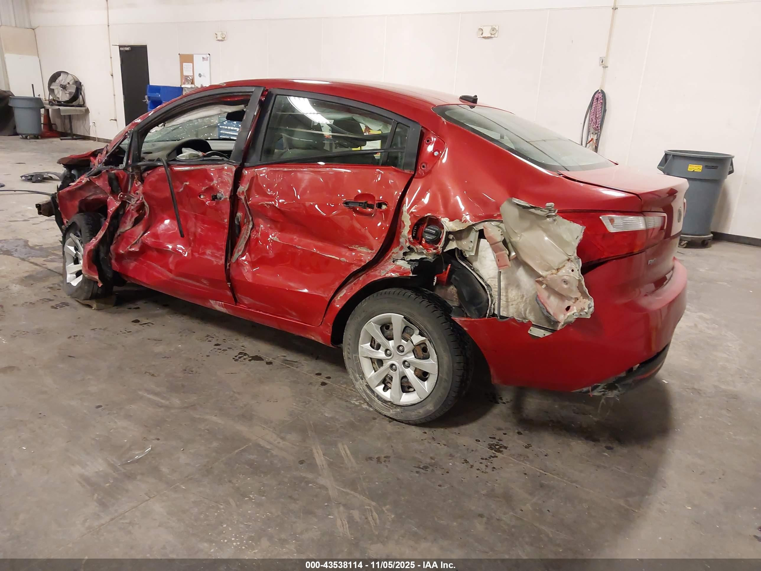 KIA RIO image 3