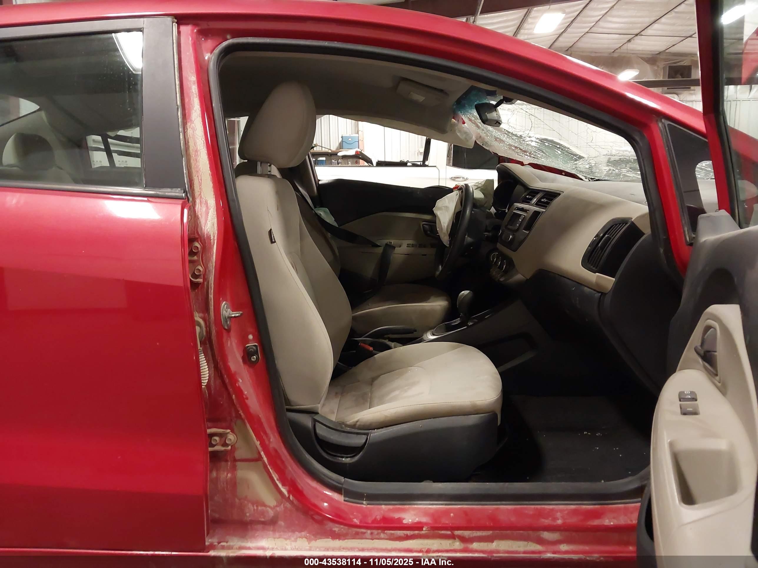 KIA RIO image 5