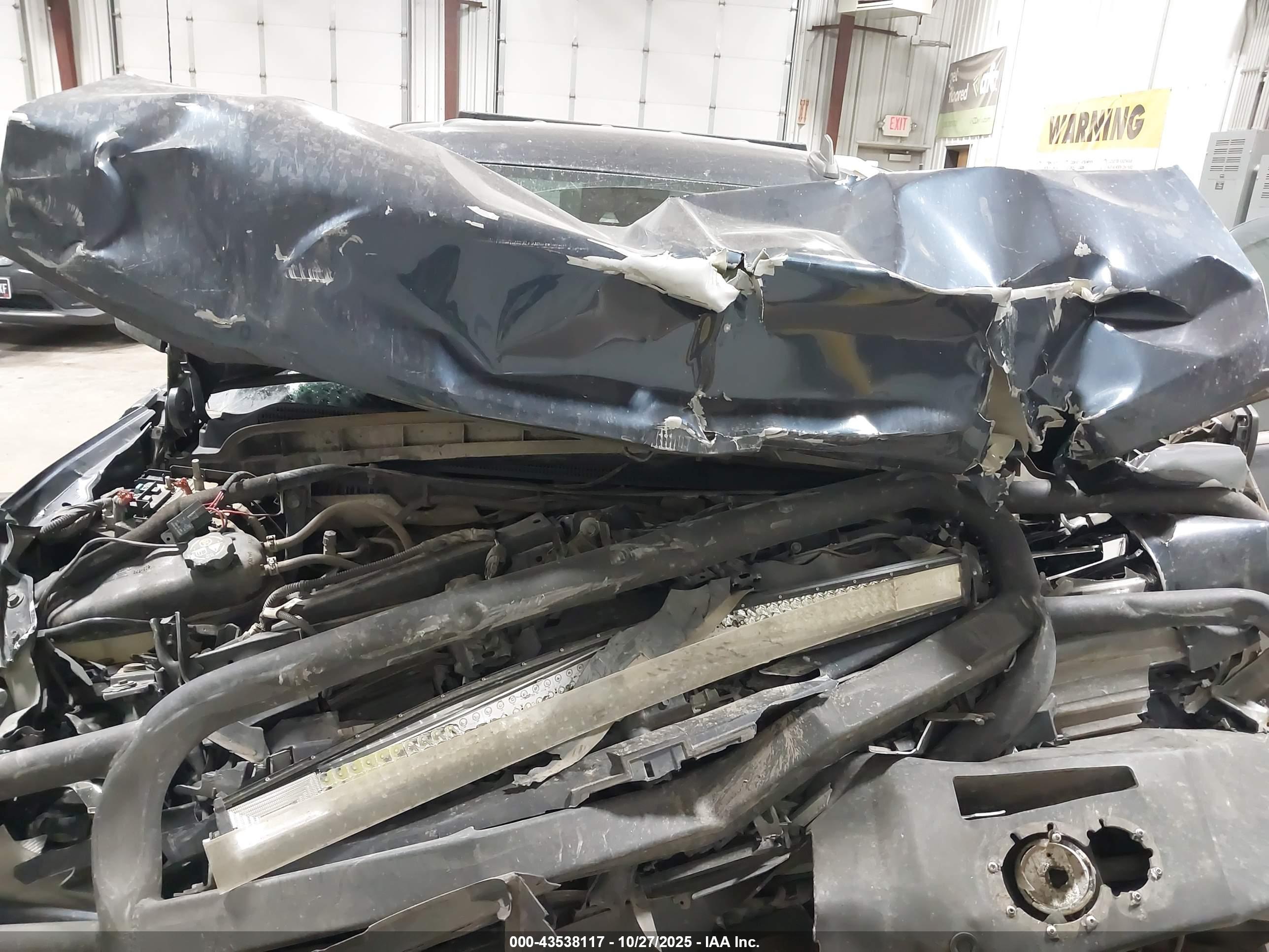 CHEVROLET SILVERADO image 10