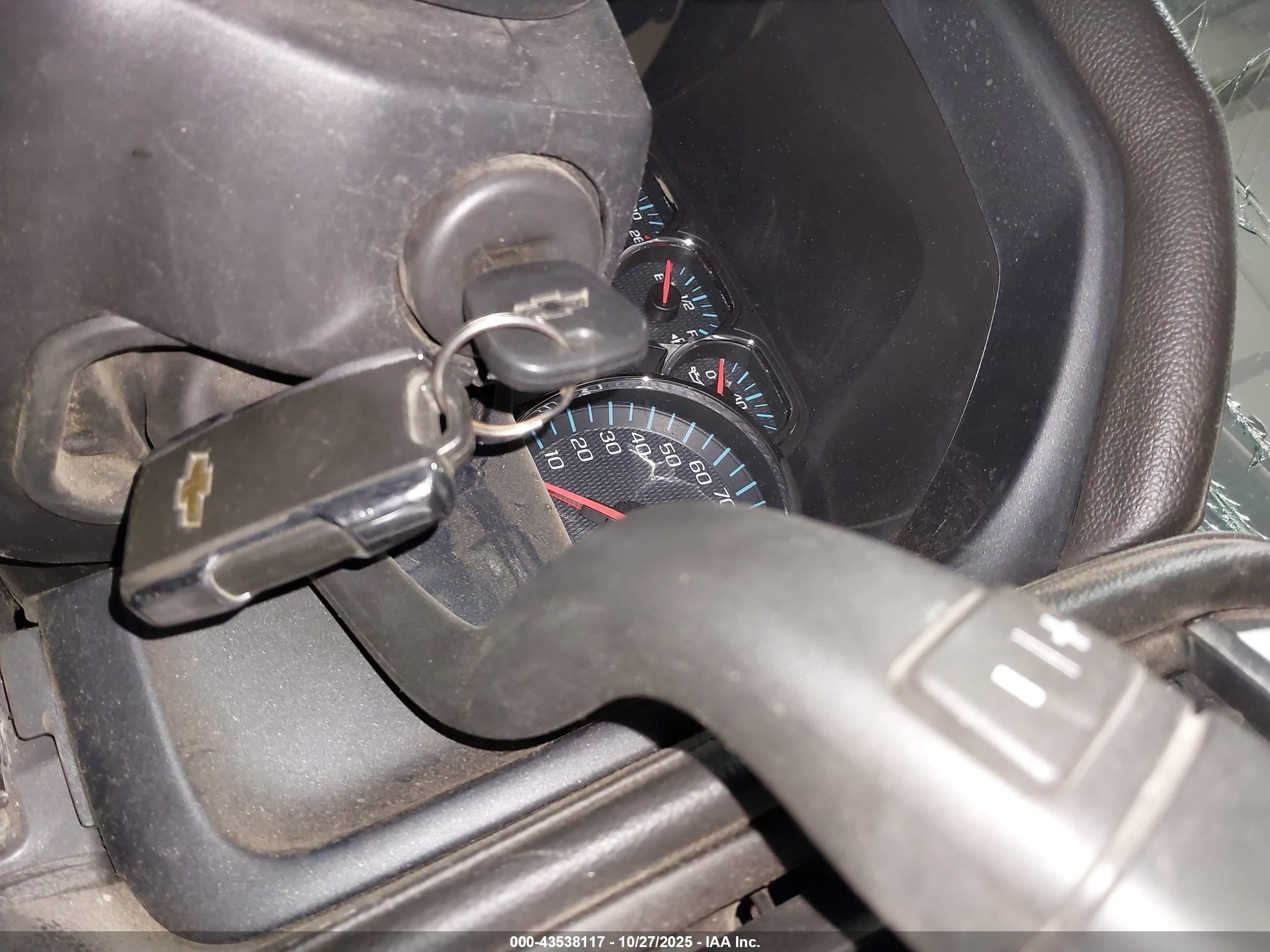 CHEVROLET SILVERADO image 11