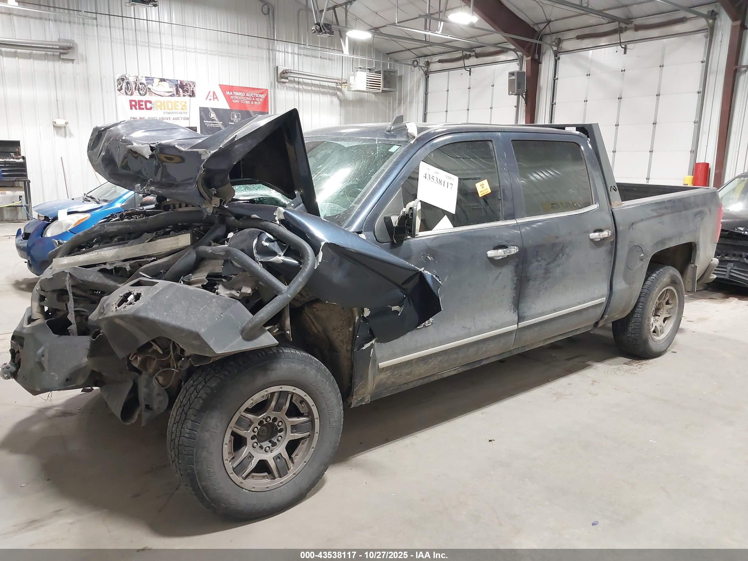 CHEVROLET SILVERADO image 2