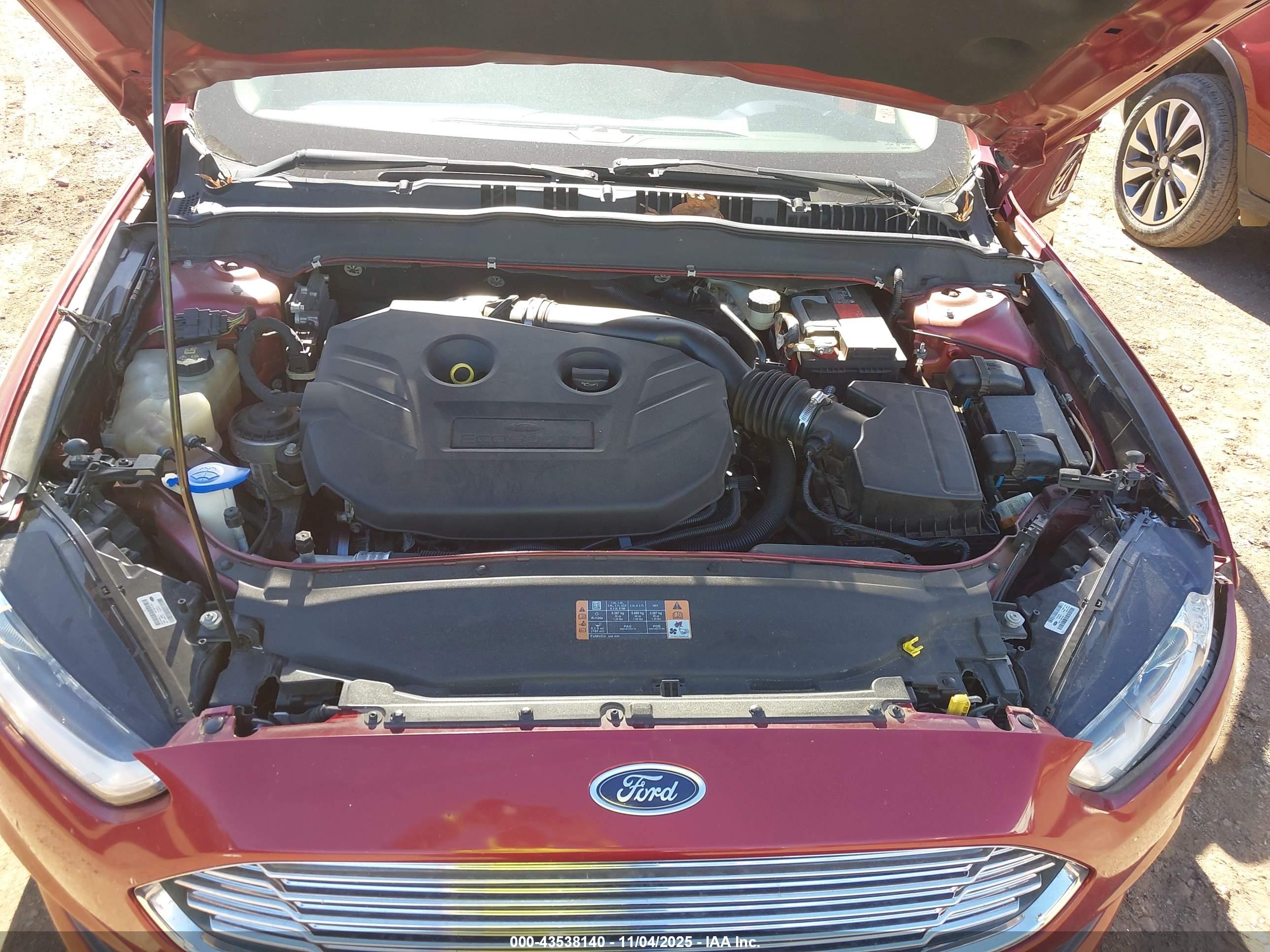 FORD FUSION image 10