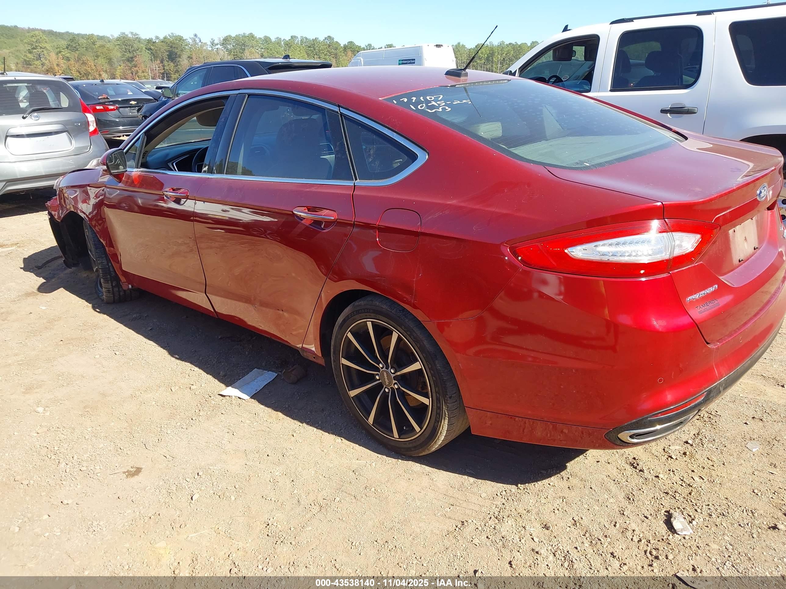 FORD FUSION image 3