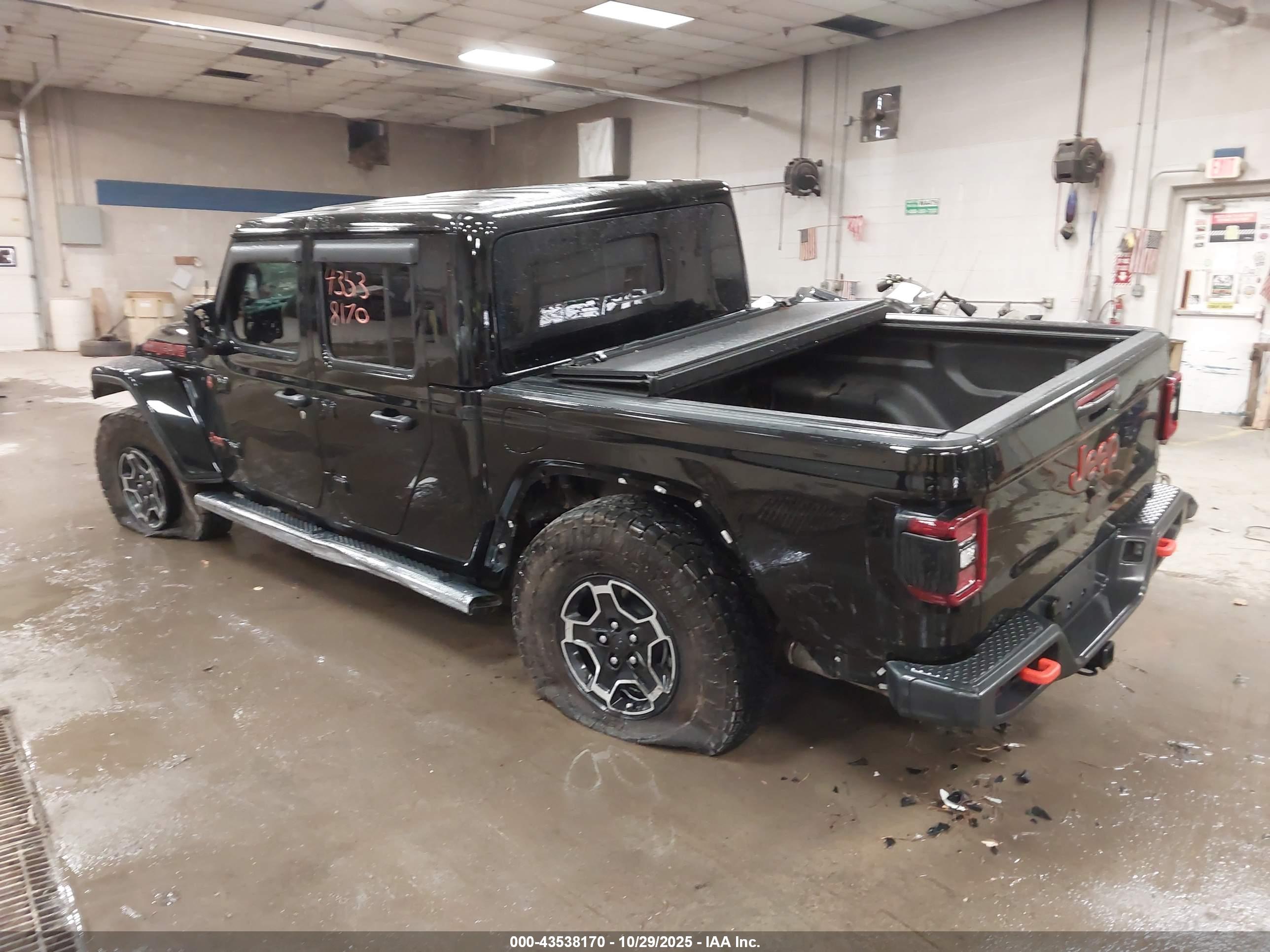 JEEP GLADIATOR image 3