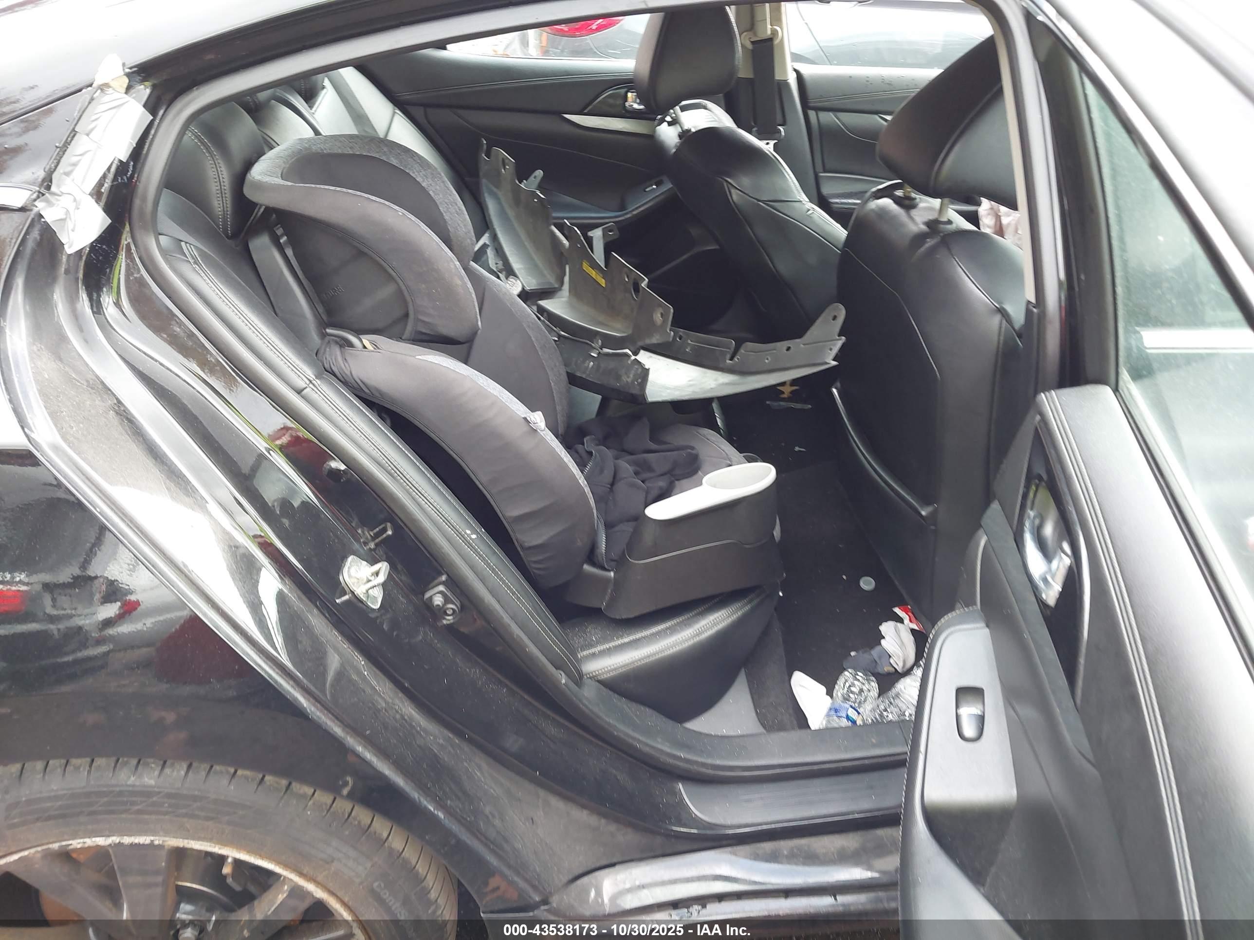 NISSAN MAXIMA image 8