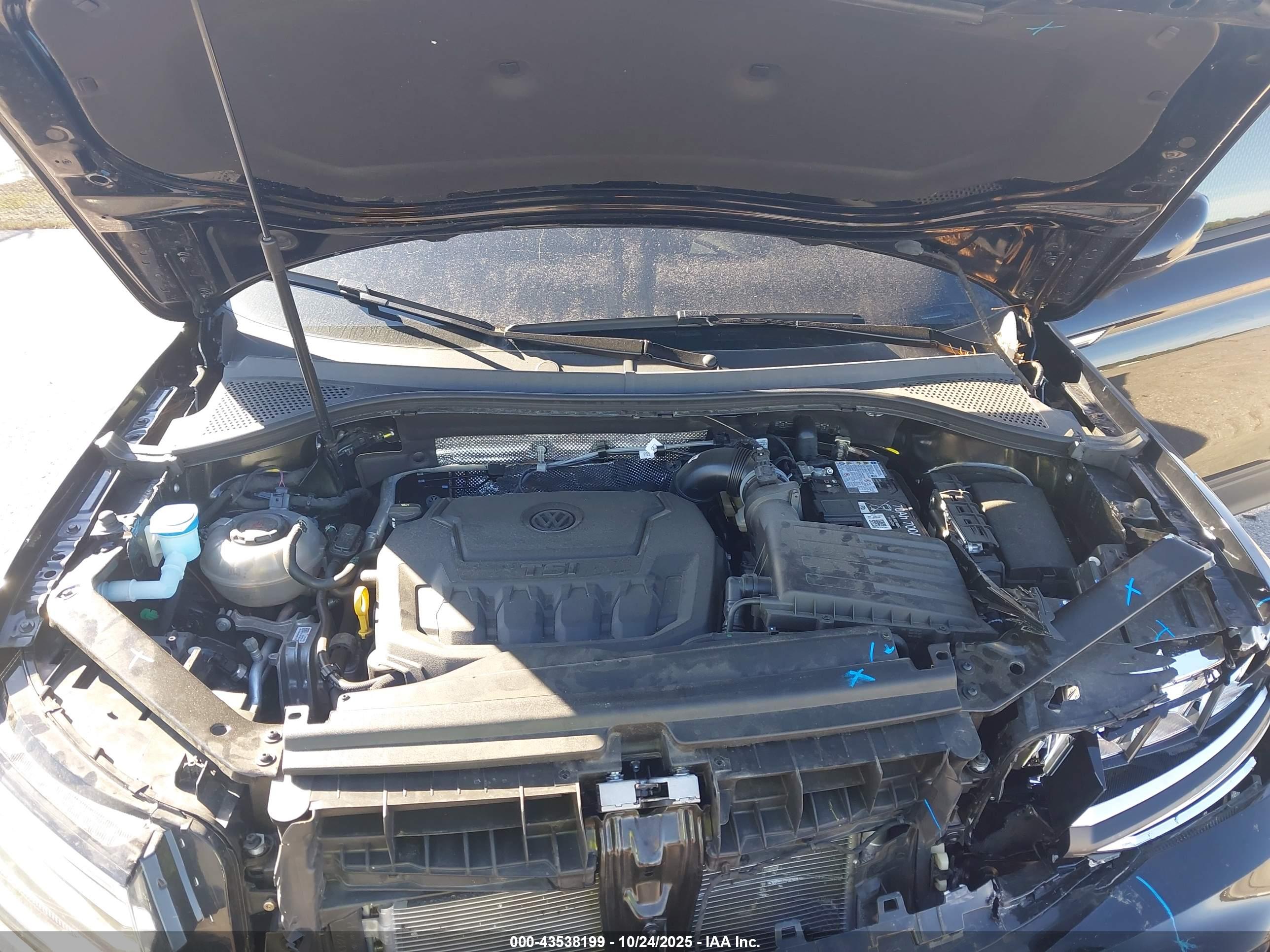 VOLKSWAGEN TIGUAN image 10