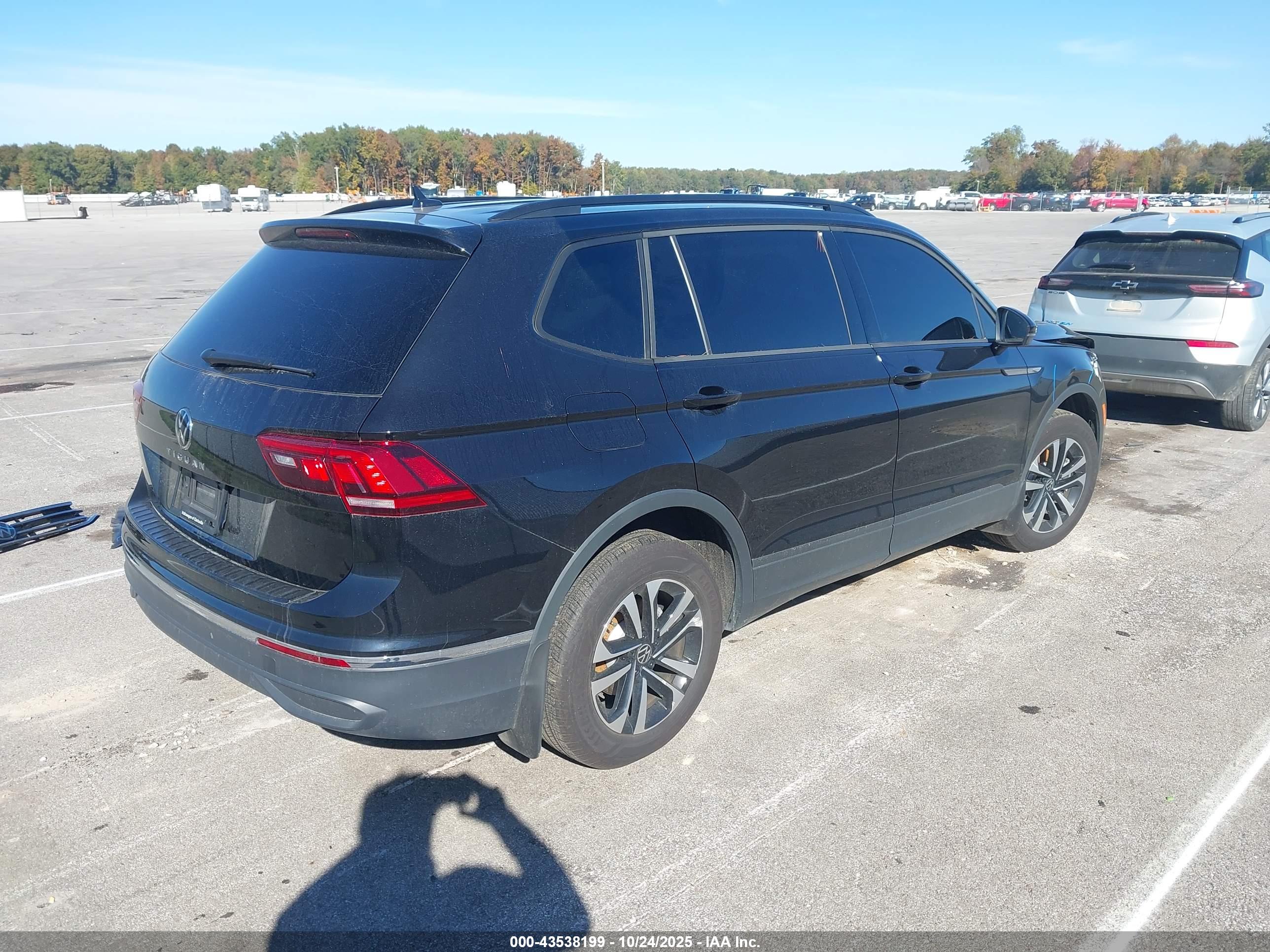 VOLKSWAGEN TIGUAN image 4