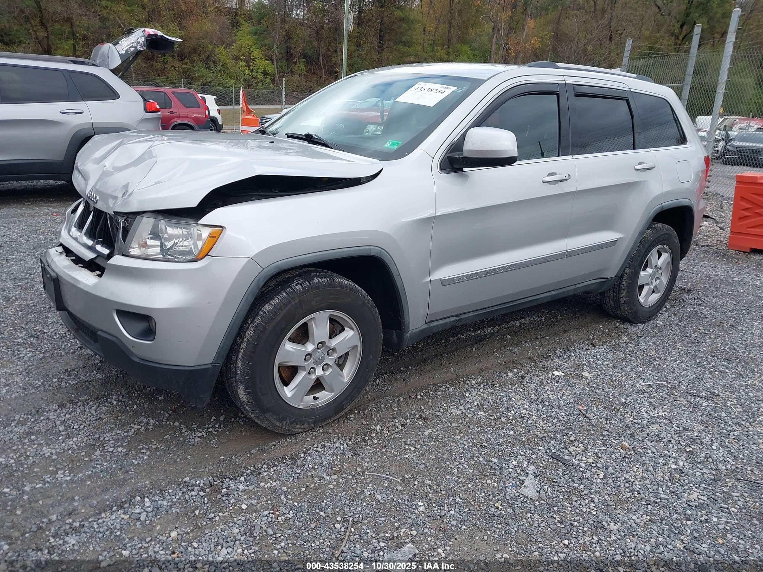 JEEP GRAND image 2