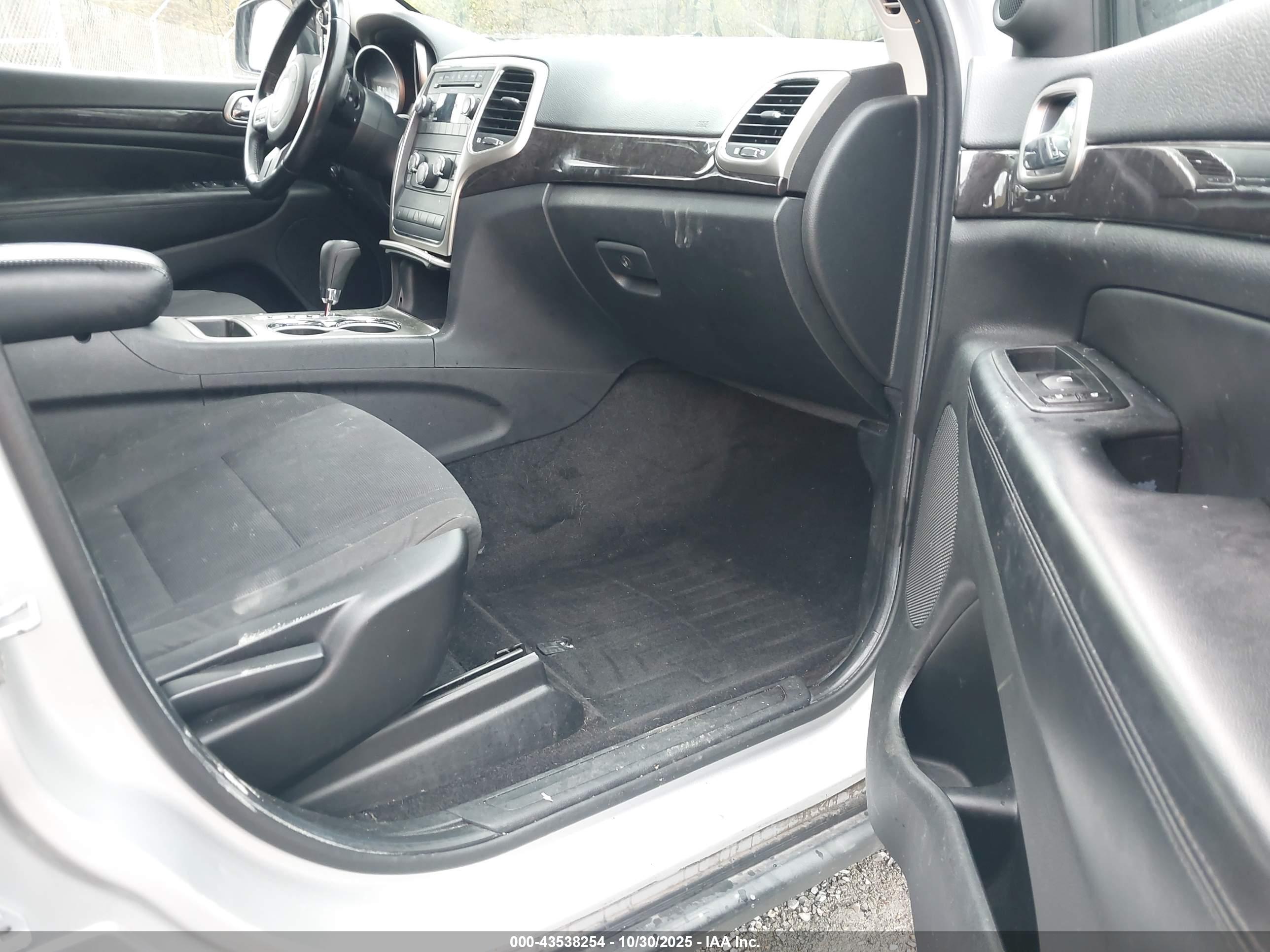 JEEP GRAND image 5