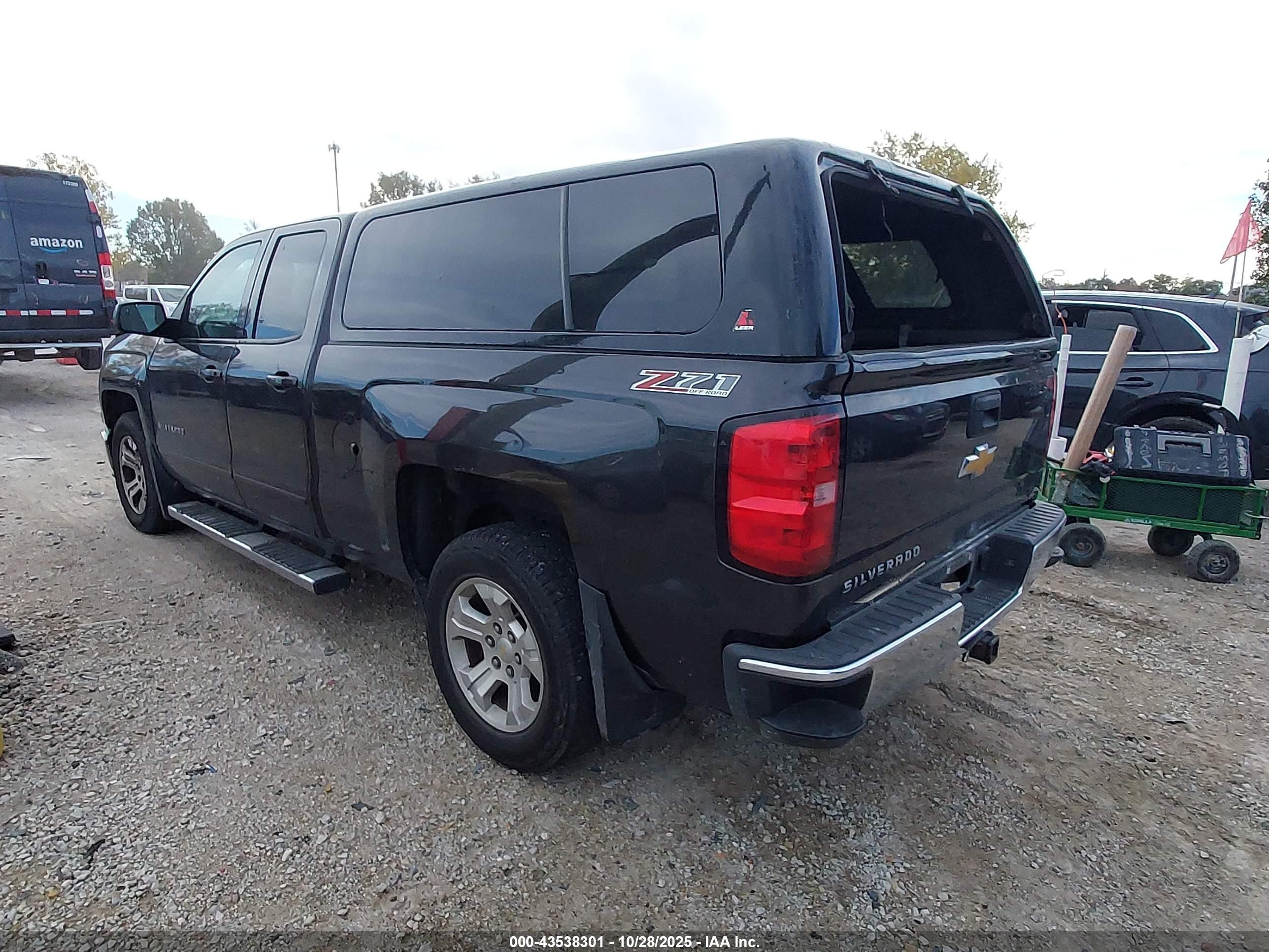 CHEVROLET SILVERADO image 3