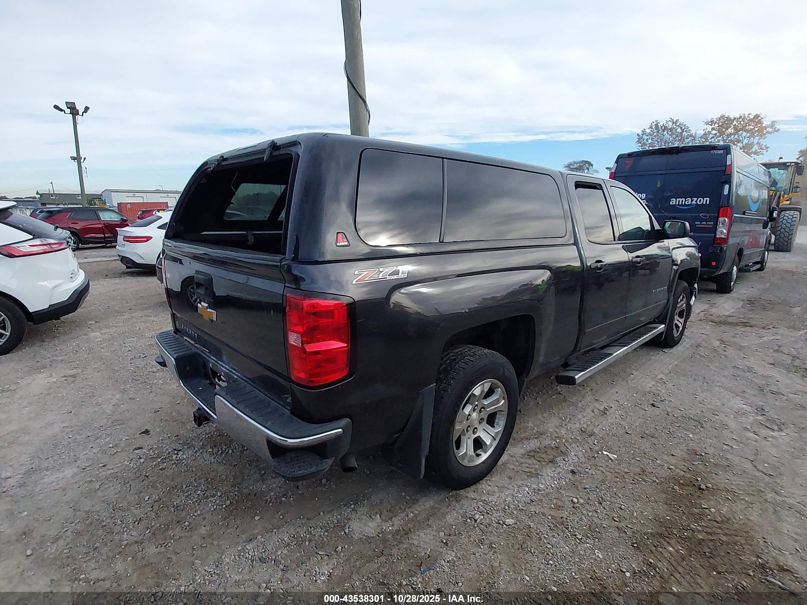 CHEVROLET SILVERADO image 4