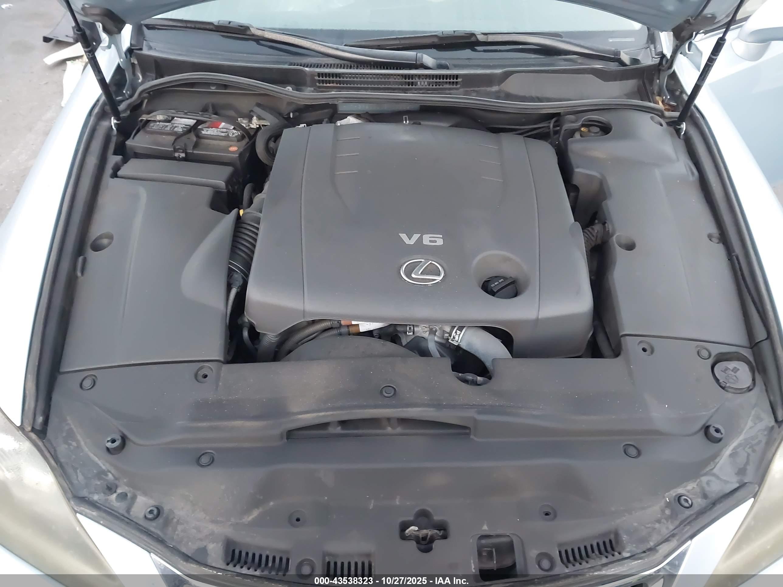 LEXUS IS image 10