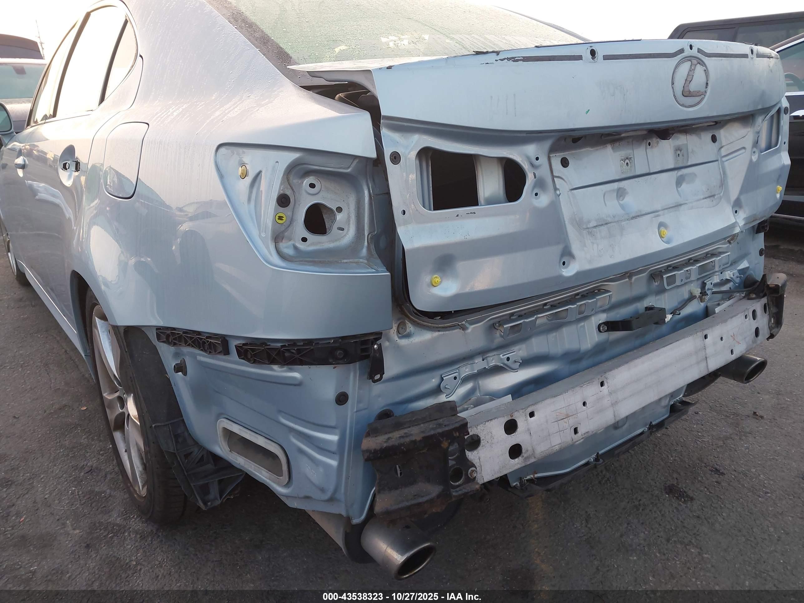 LEXUS IS image 6