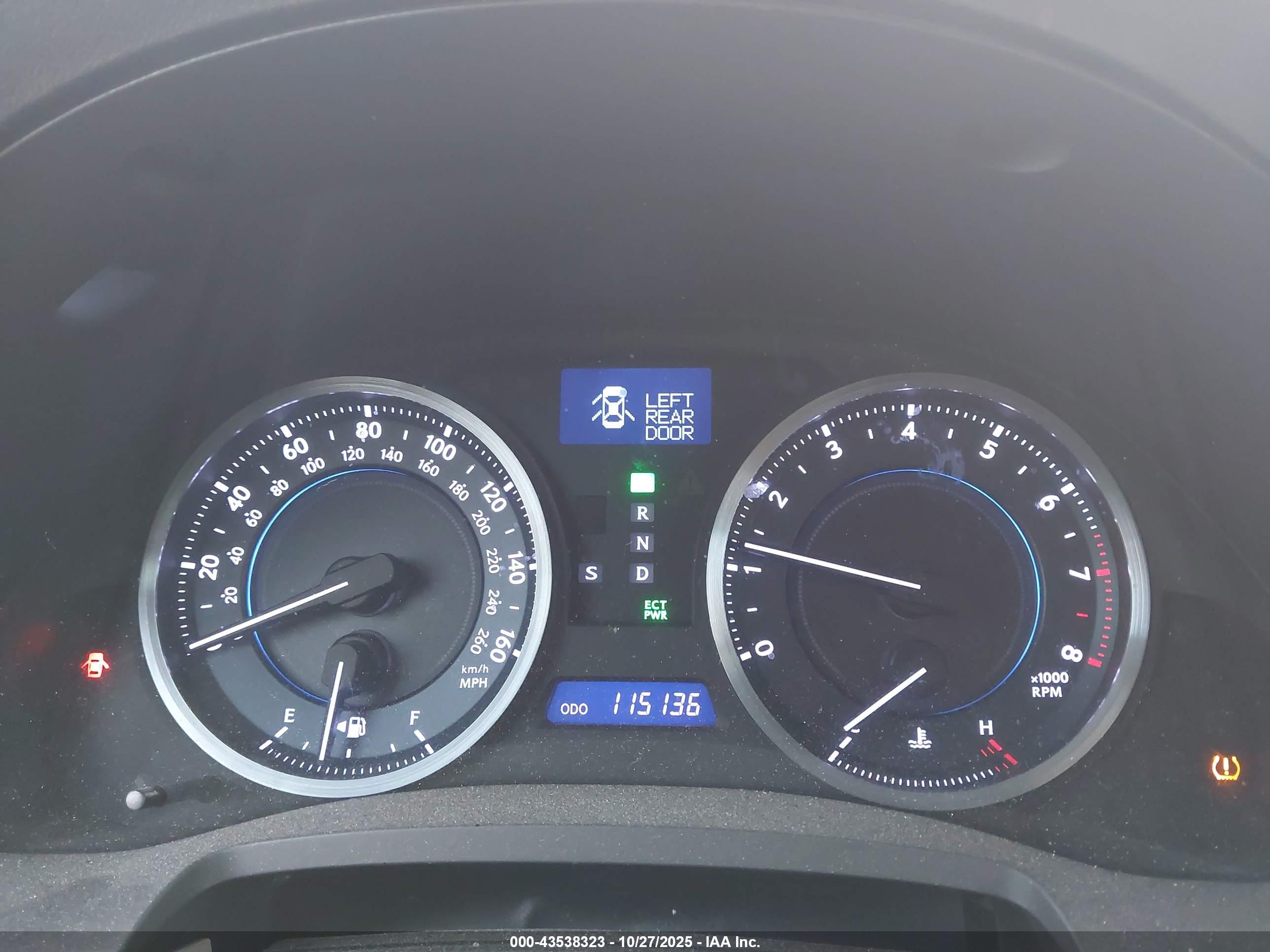 LEXUS IS image 7