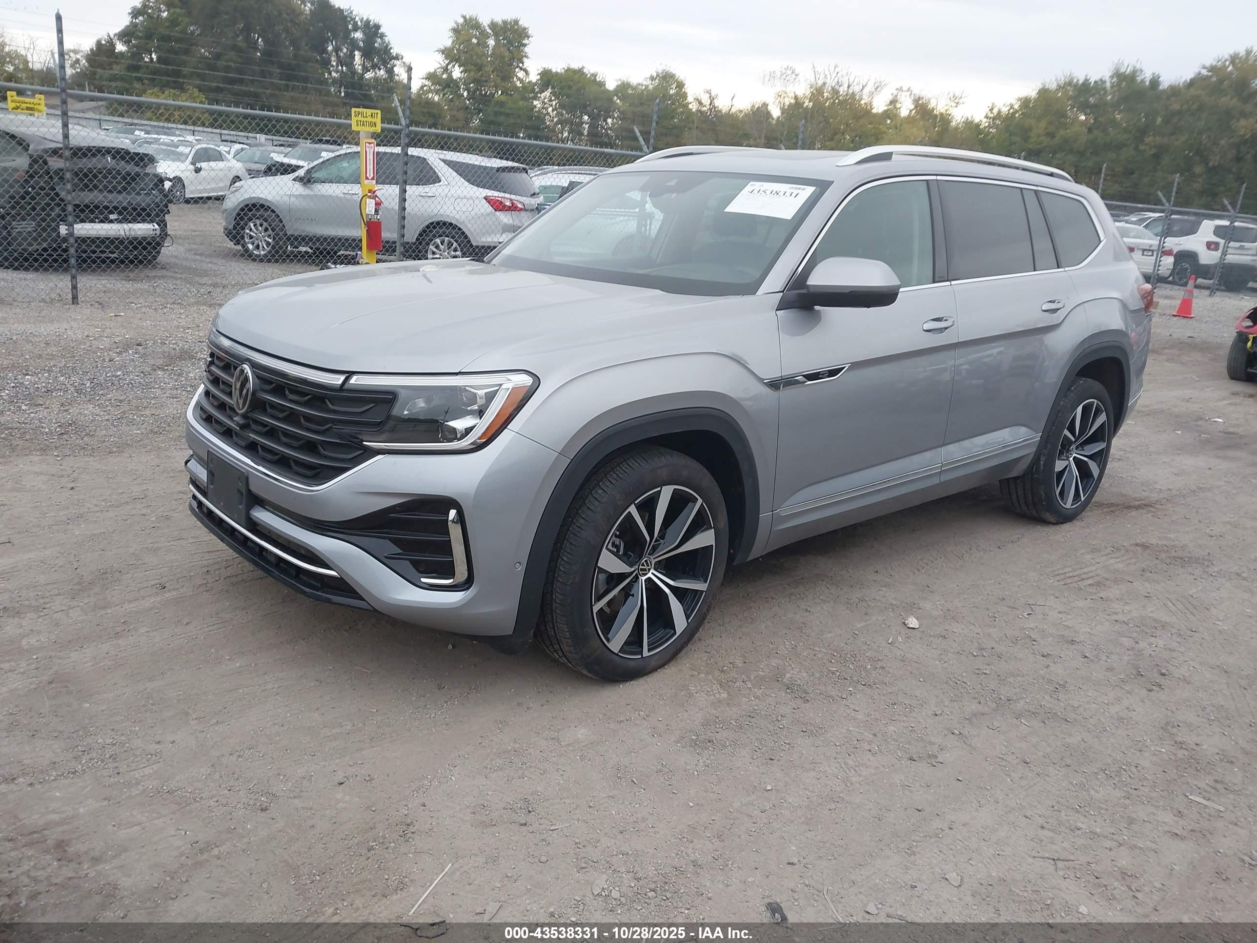 VOLKSWAGEN ATLAS image 2