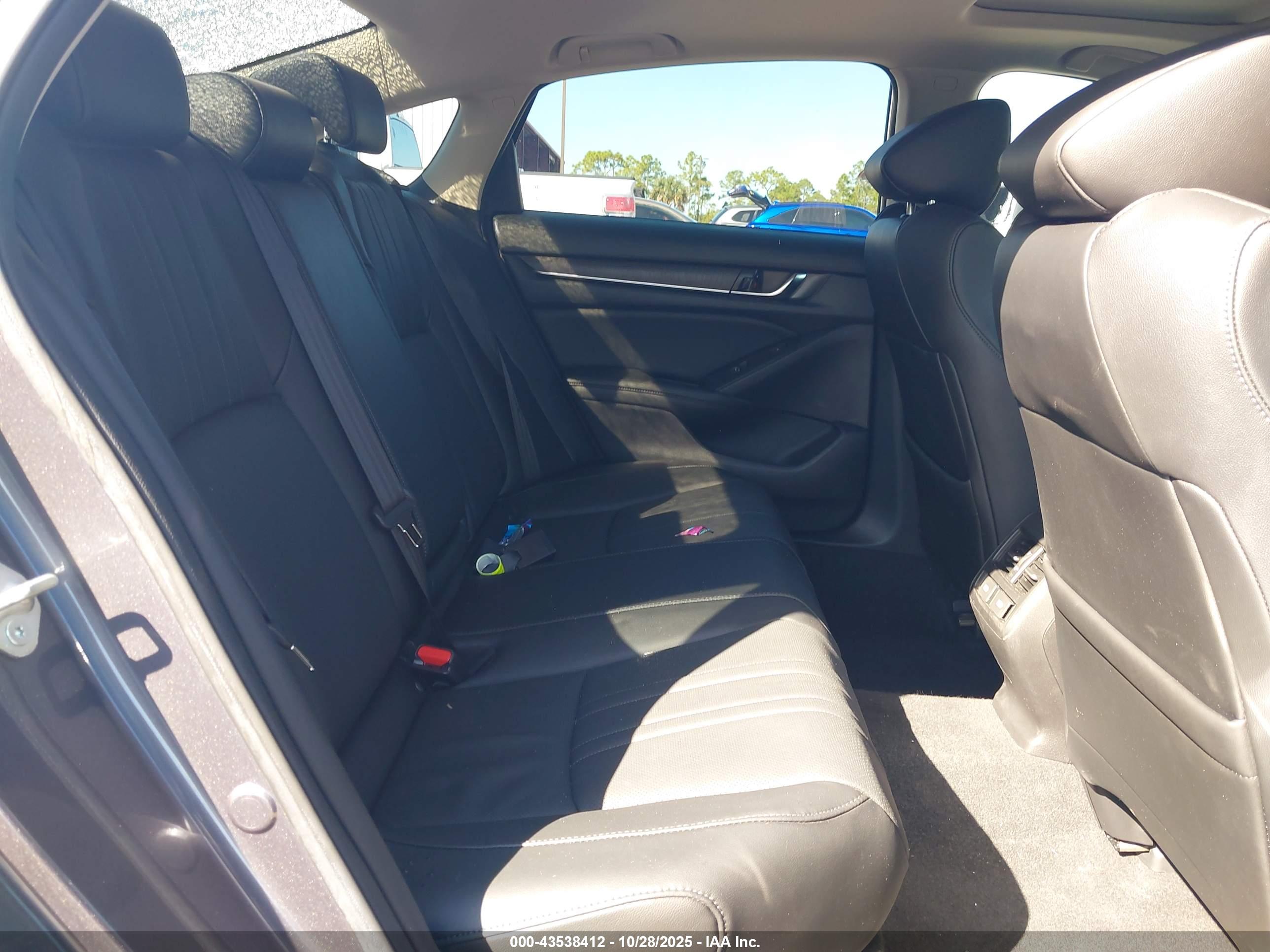 HONDA ACCORD image 8