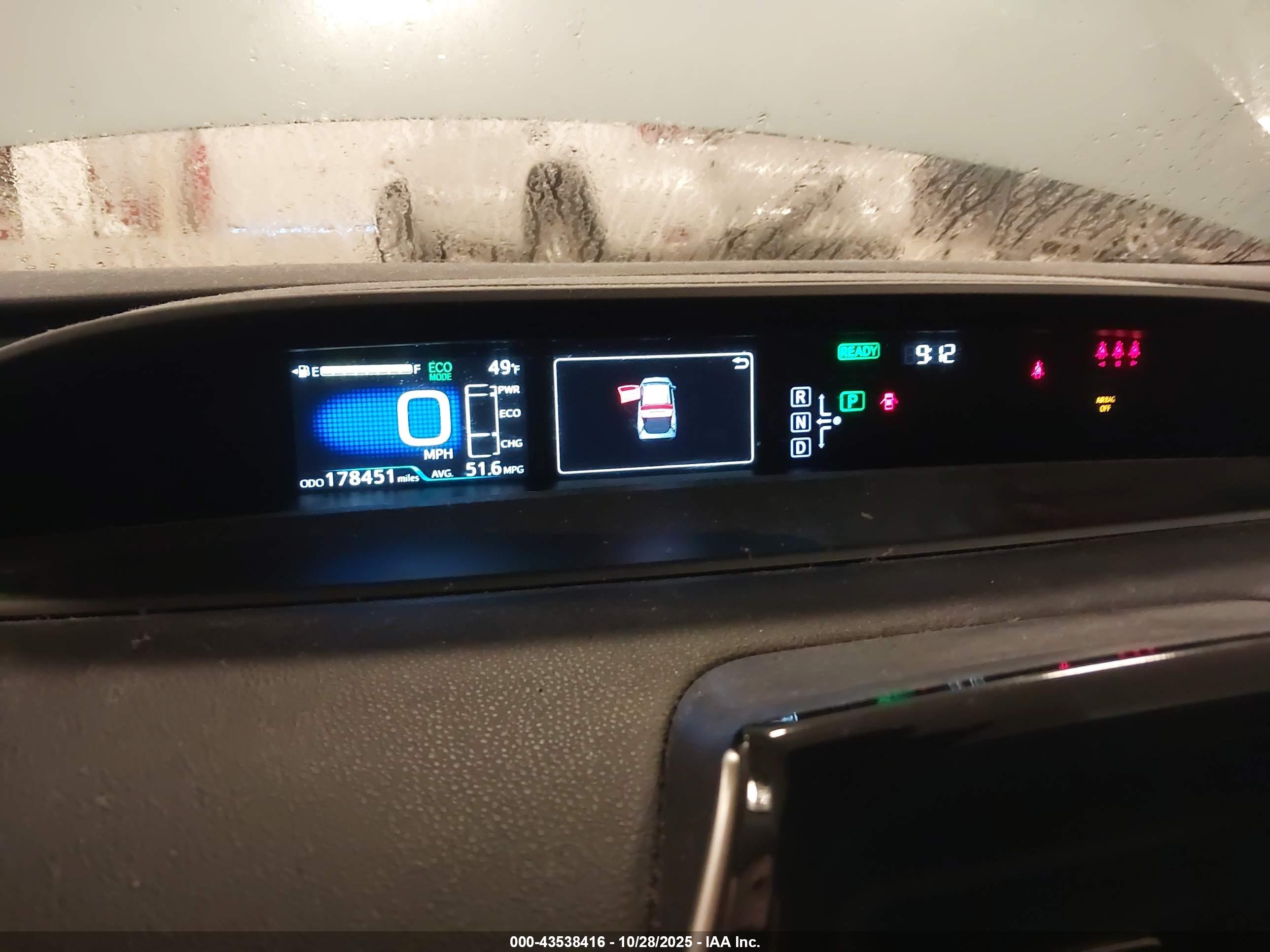 TOYOTA PRIUS image 7