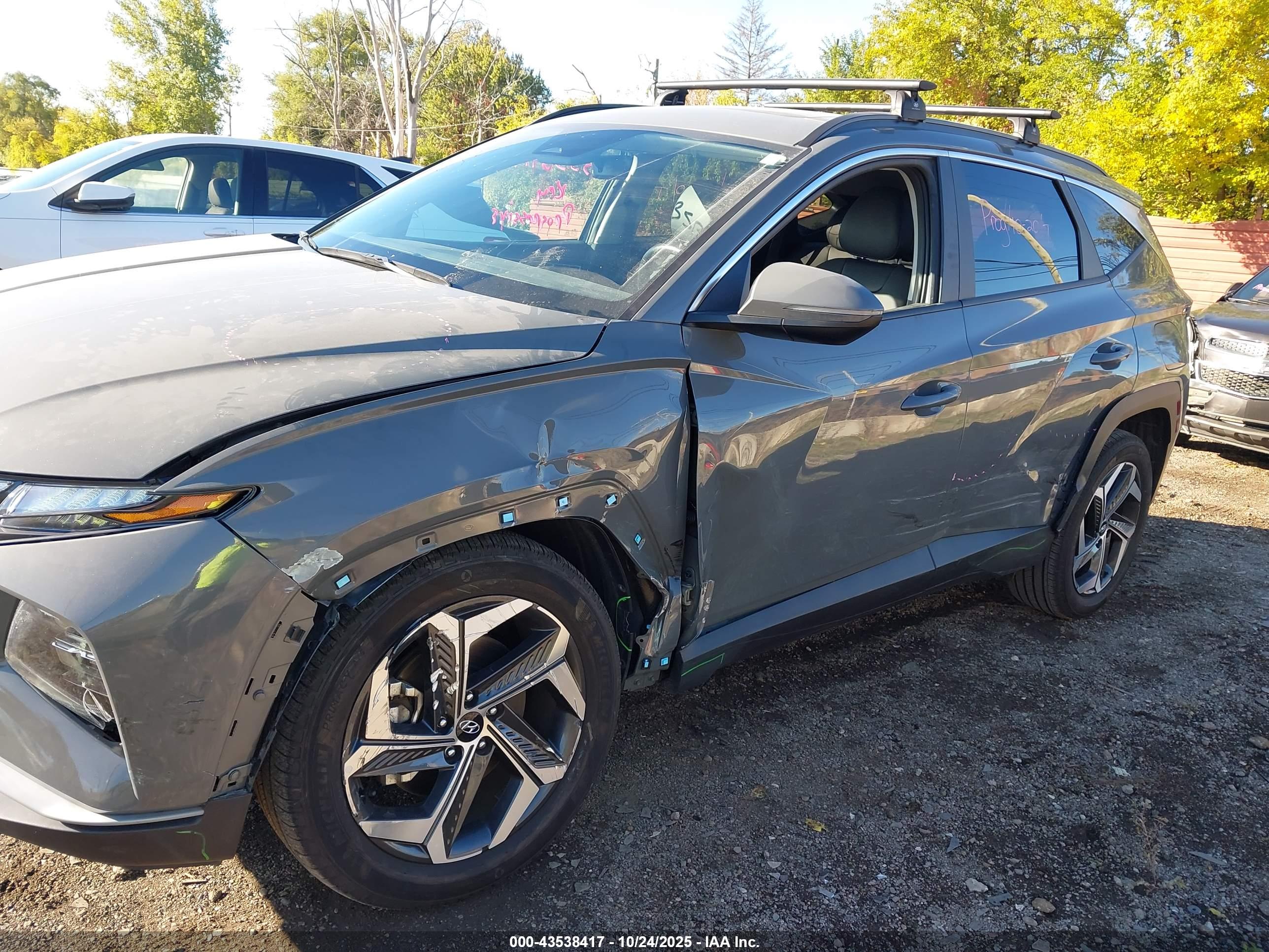 HYUNDAI TUCSON image 6