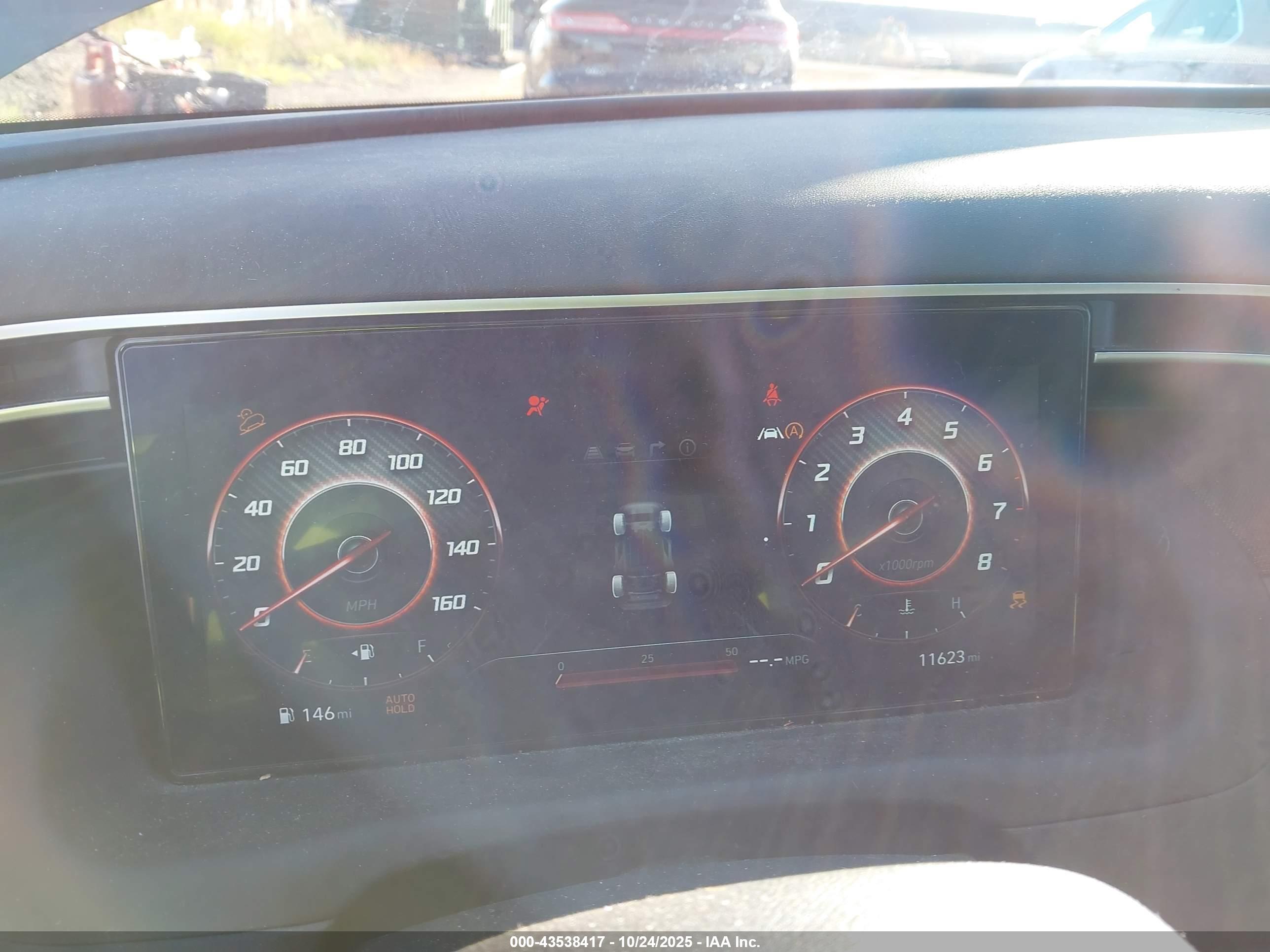 HYUNDAI TUCSON image 7