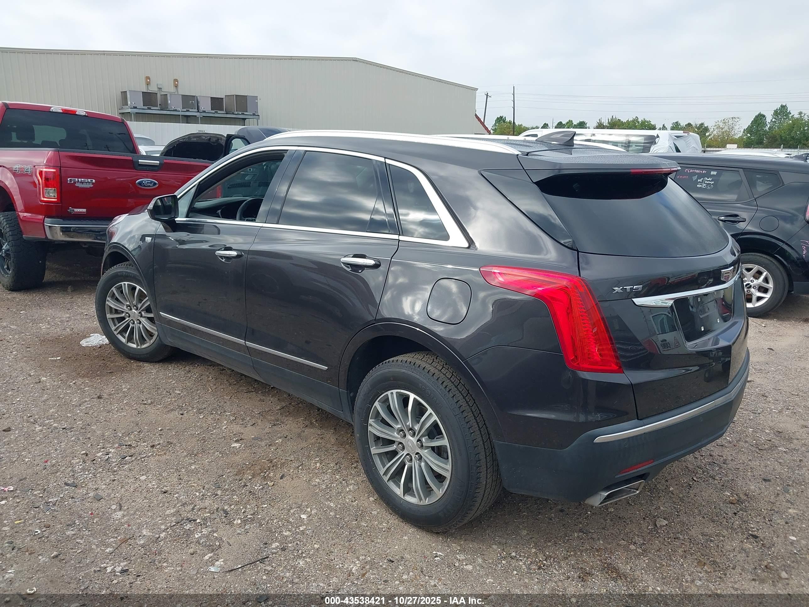 CADILLAC XT5 image 3