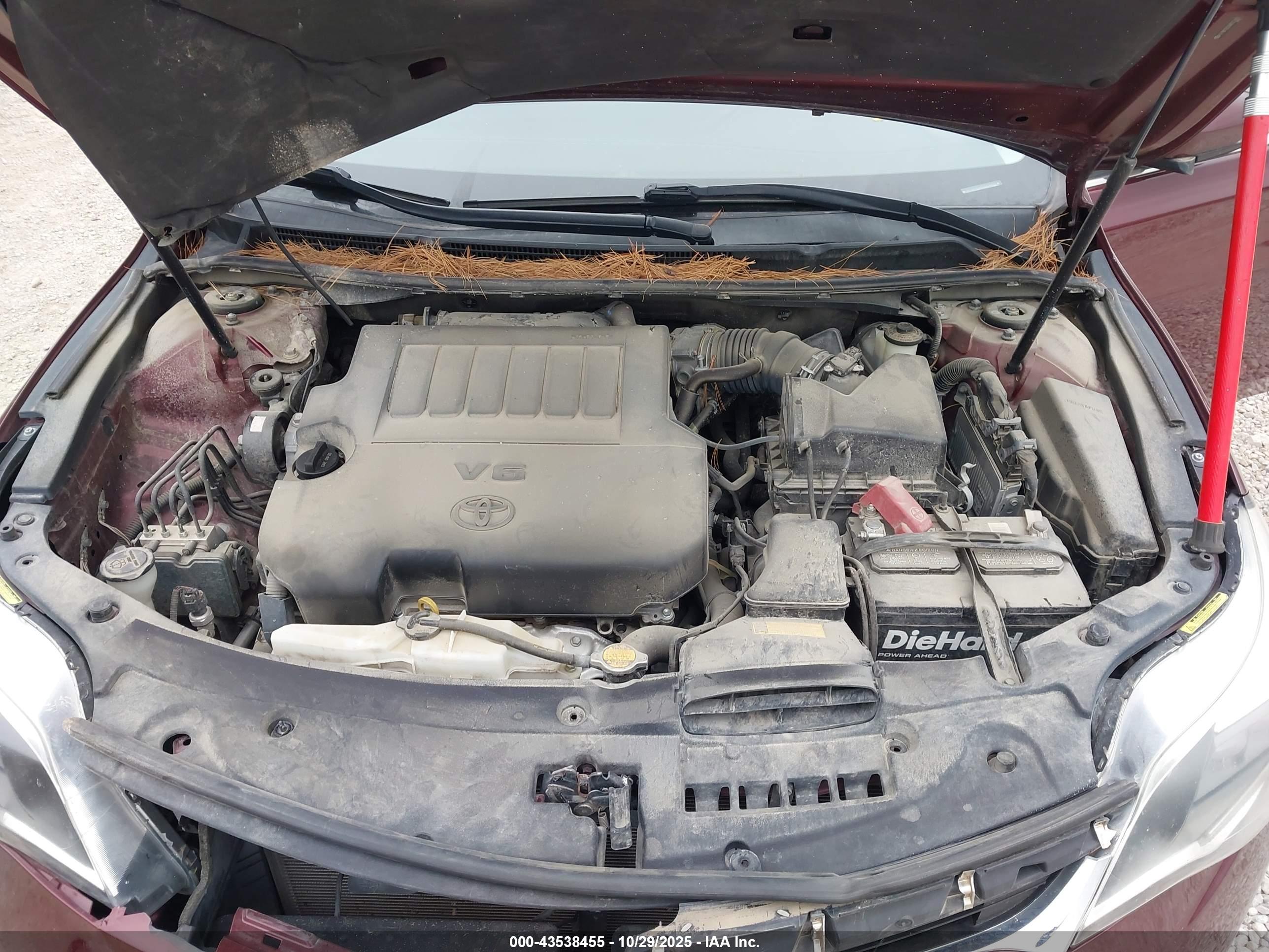 TOYOTA AVALON image 10