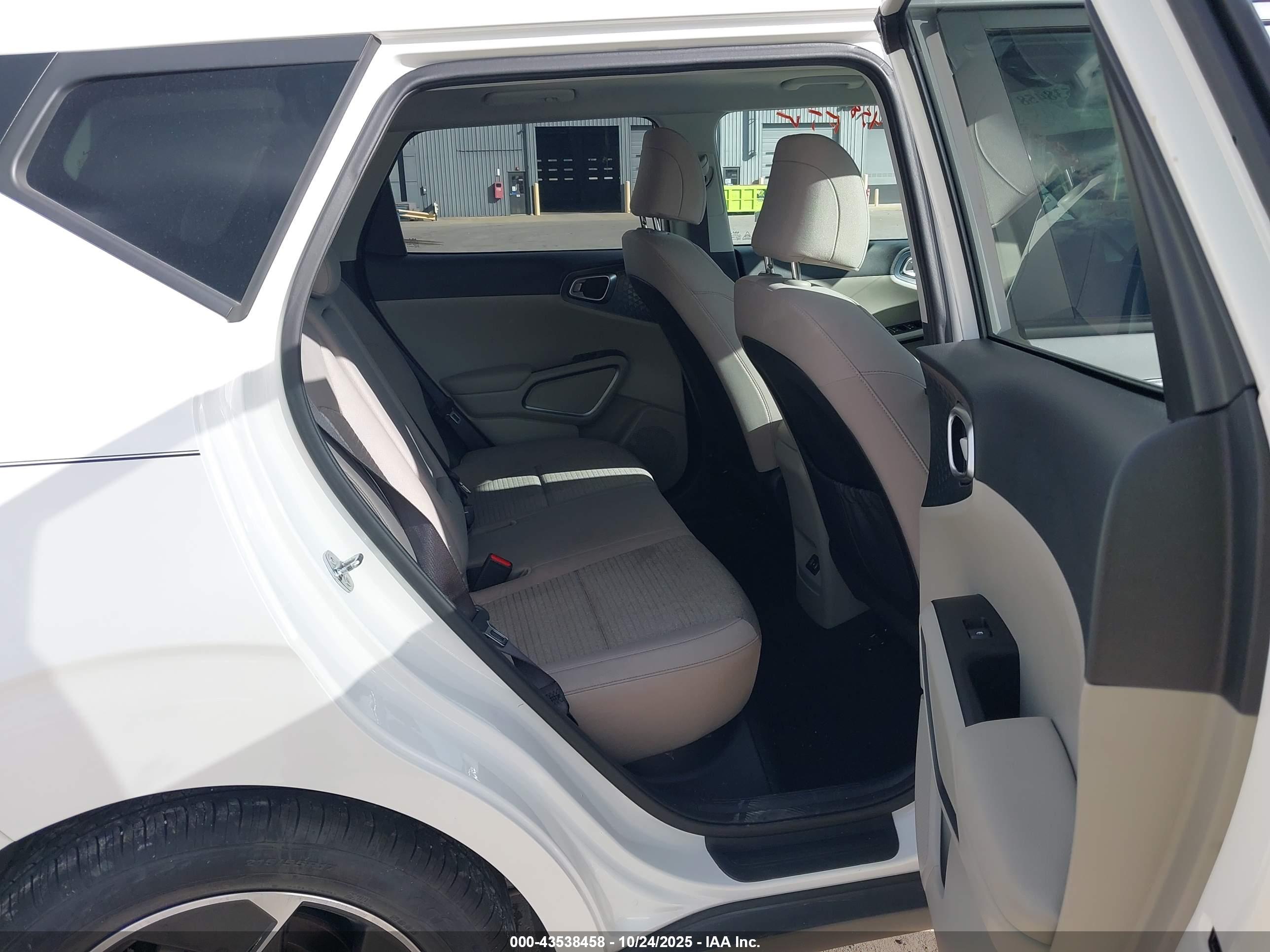 KIA SOUL image 8