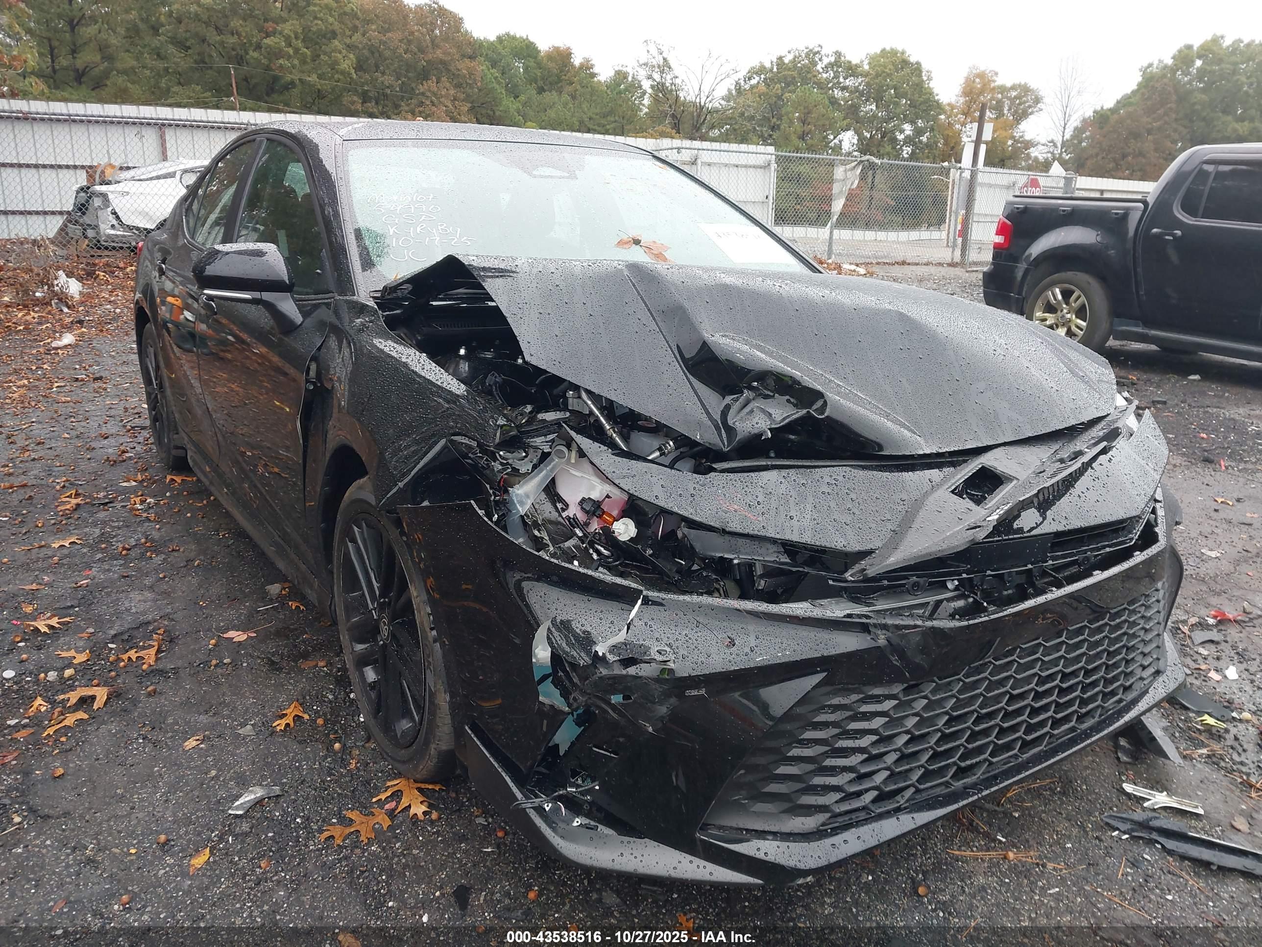 TOYOTA CAMRY image 6