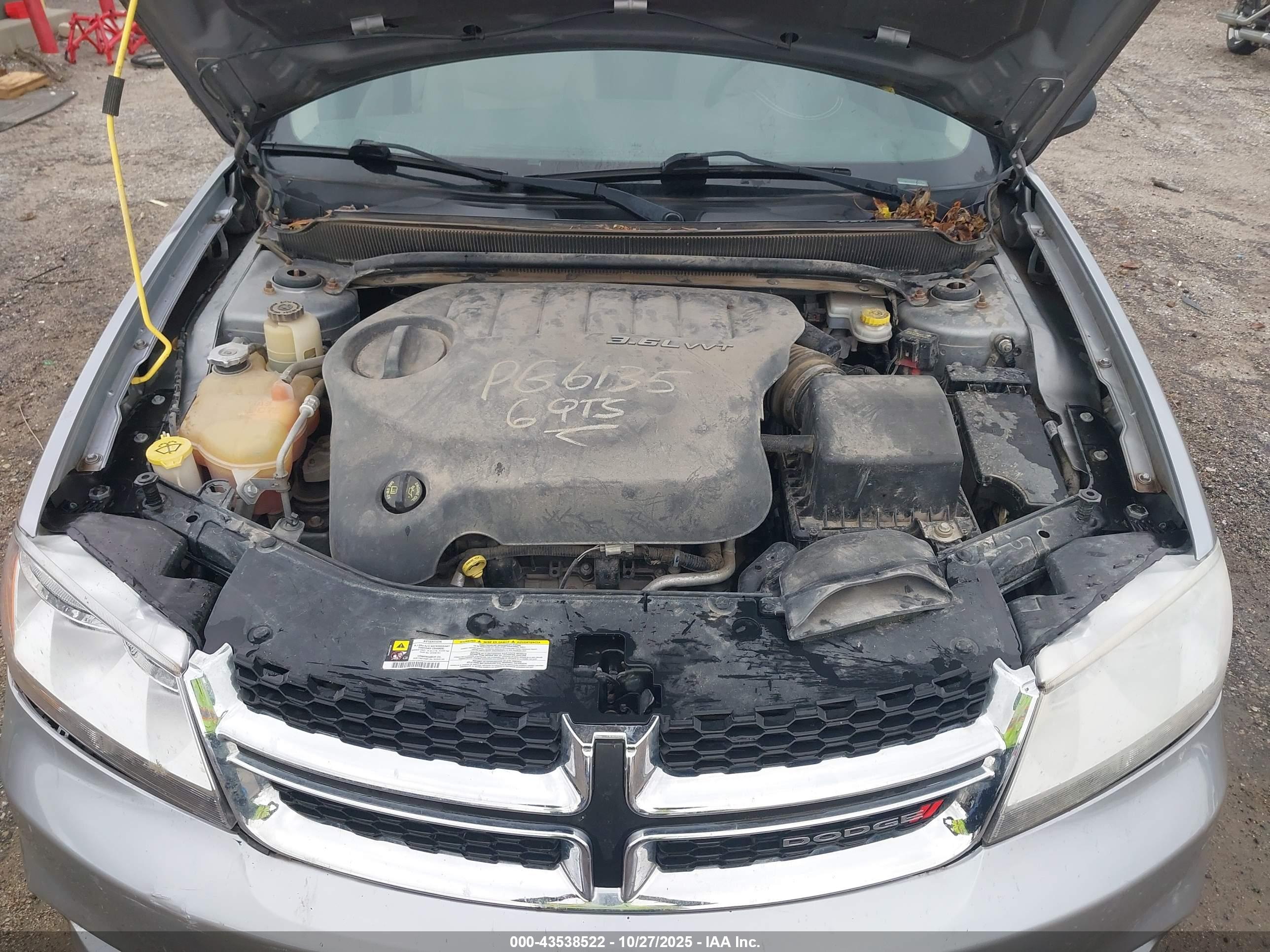 DODGE AVENGER image 10