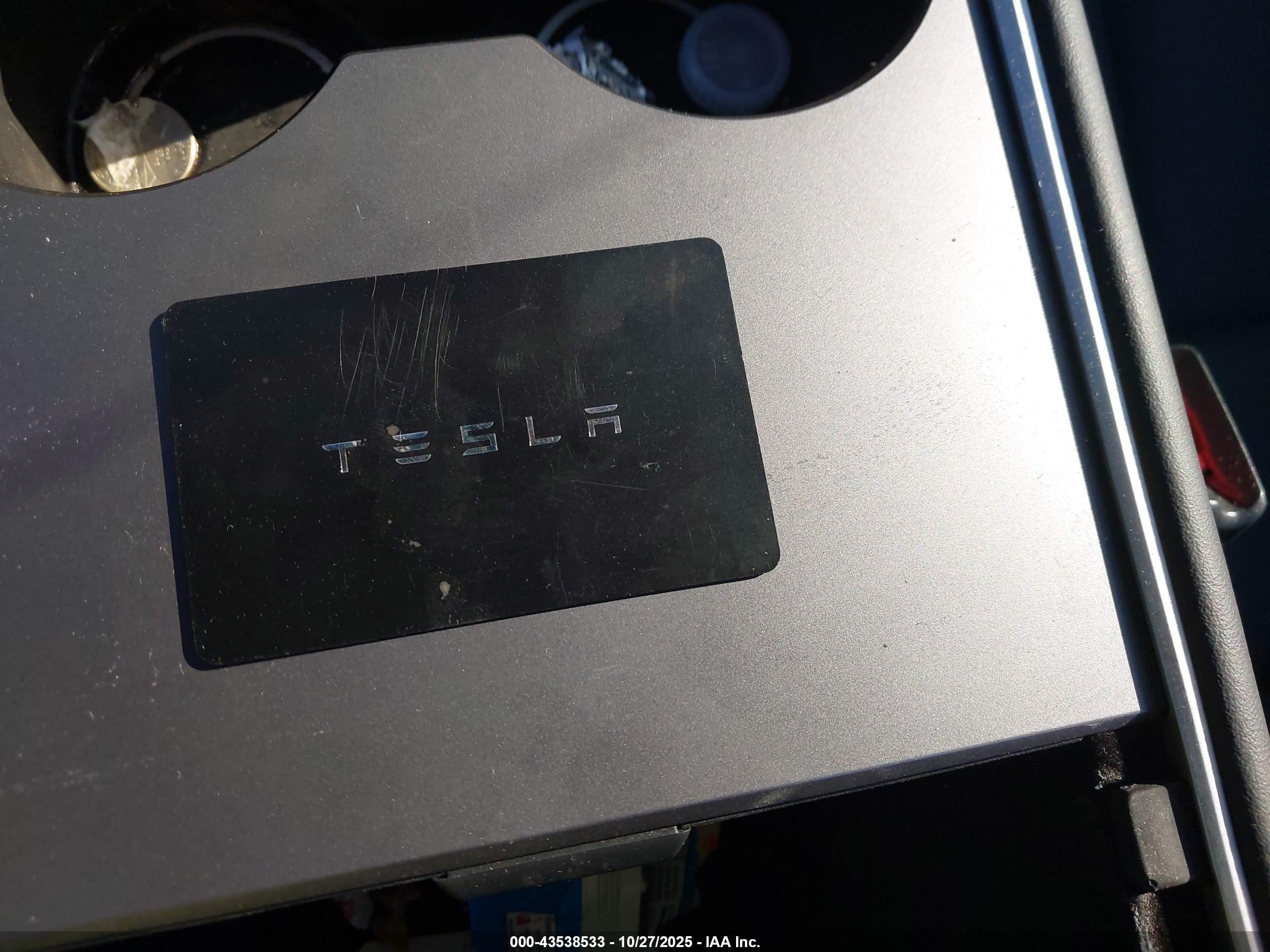 TESLA MODEL image 11