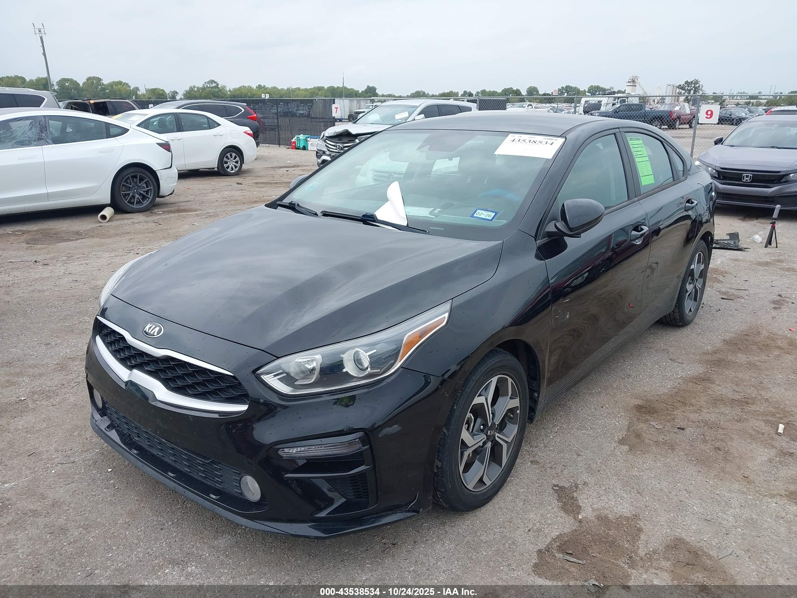 KIA FORTE image 2
