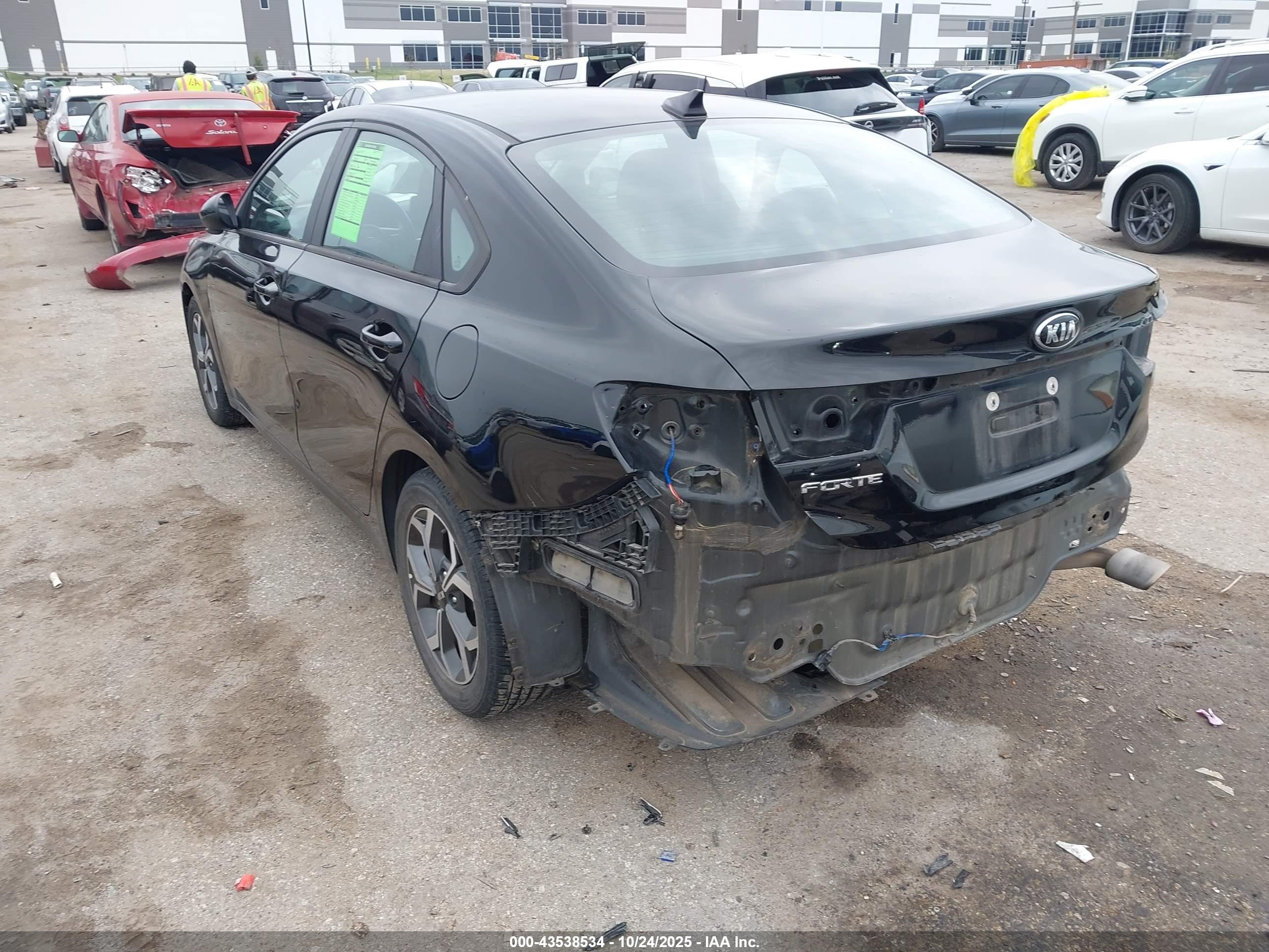 KIA FORTE image 3