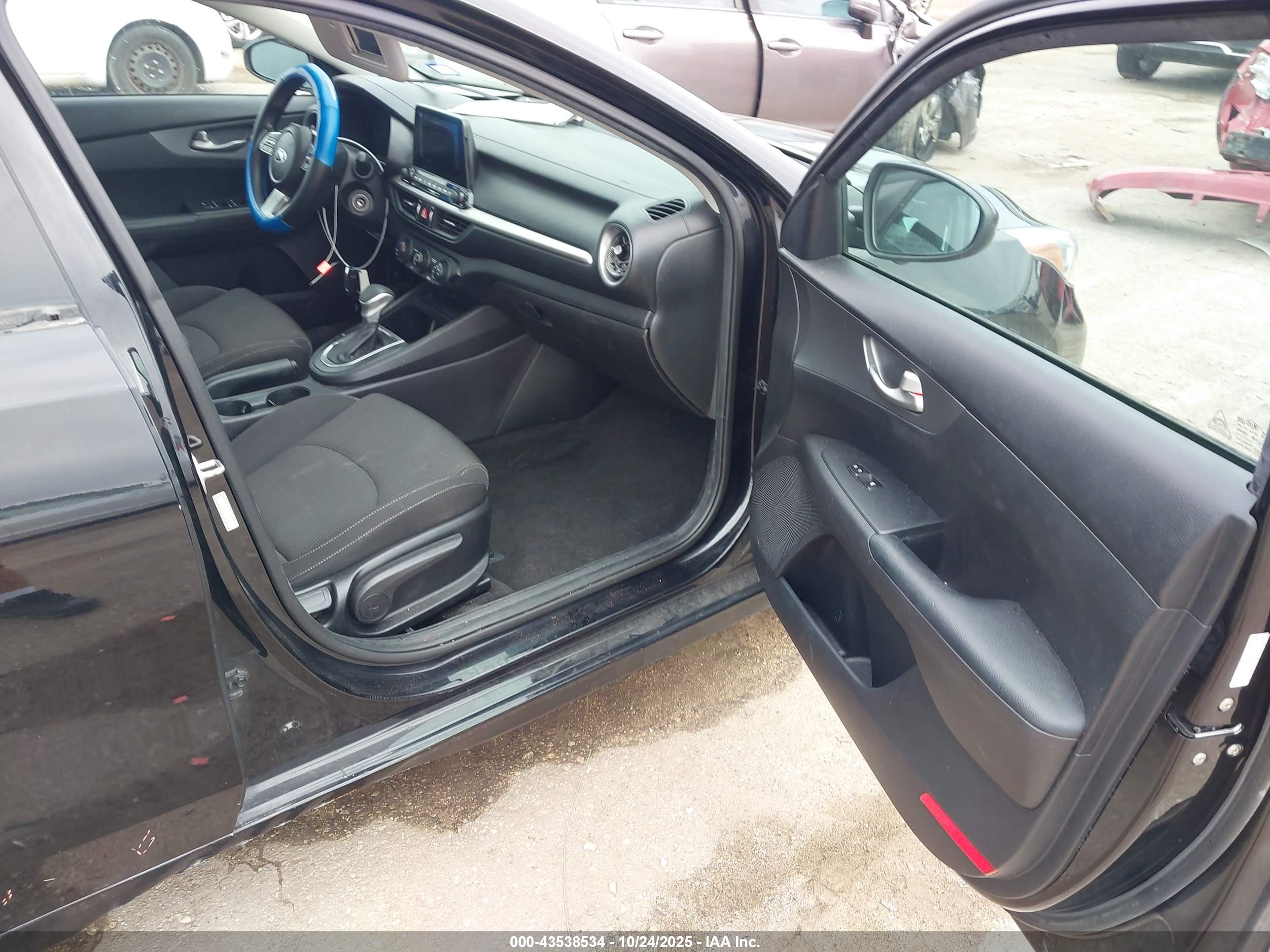 KIA FORTE image 5