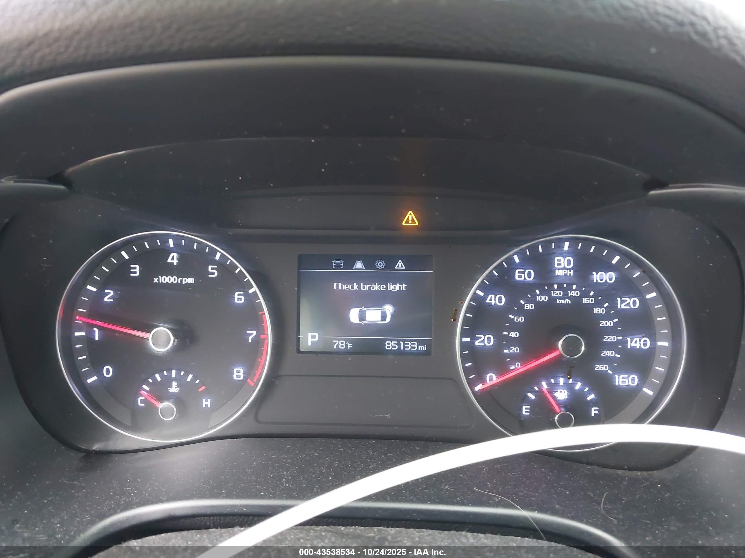KIA FORTE image 7