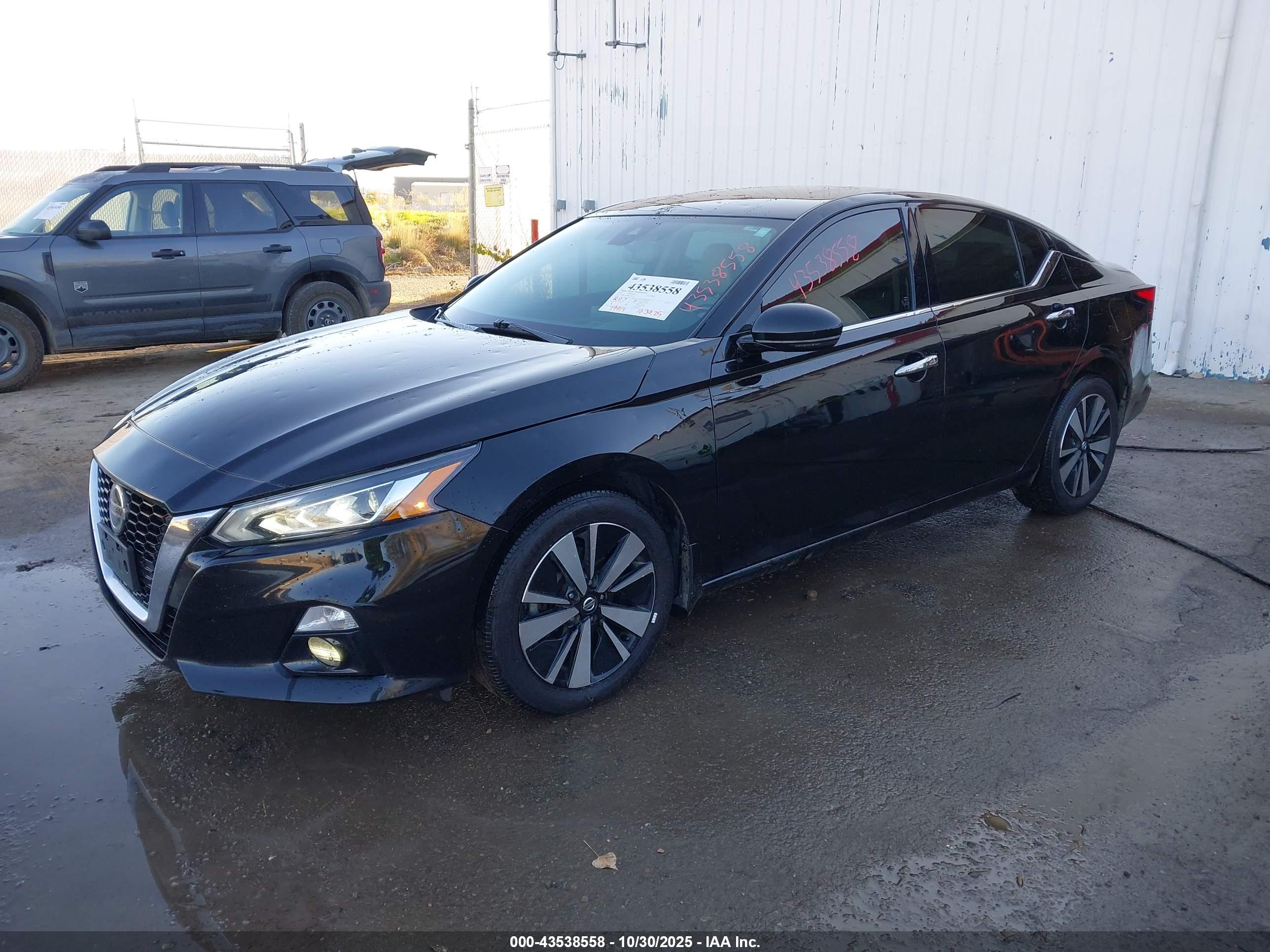 NISSAN ALTIMA image 2