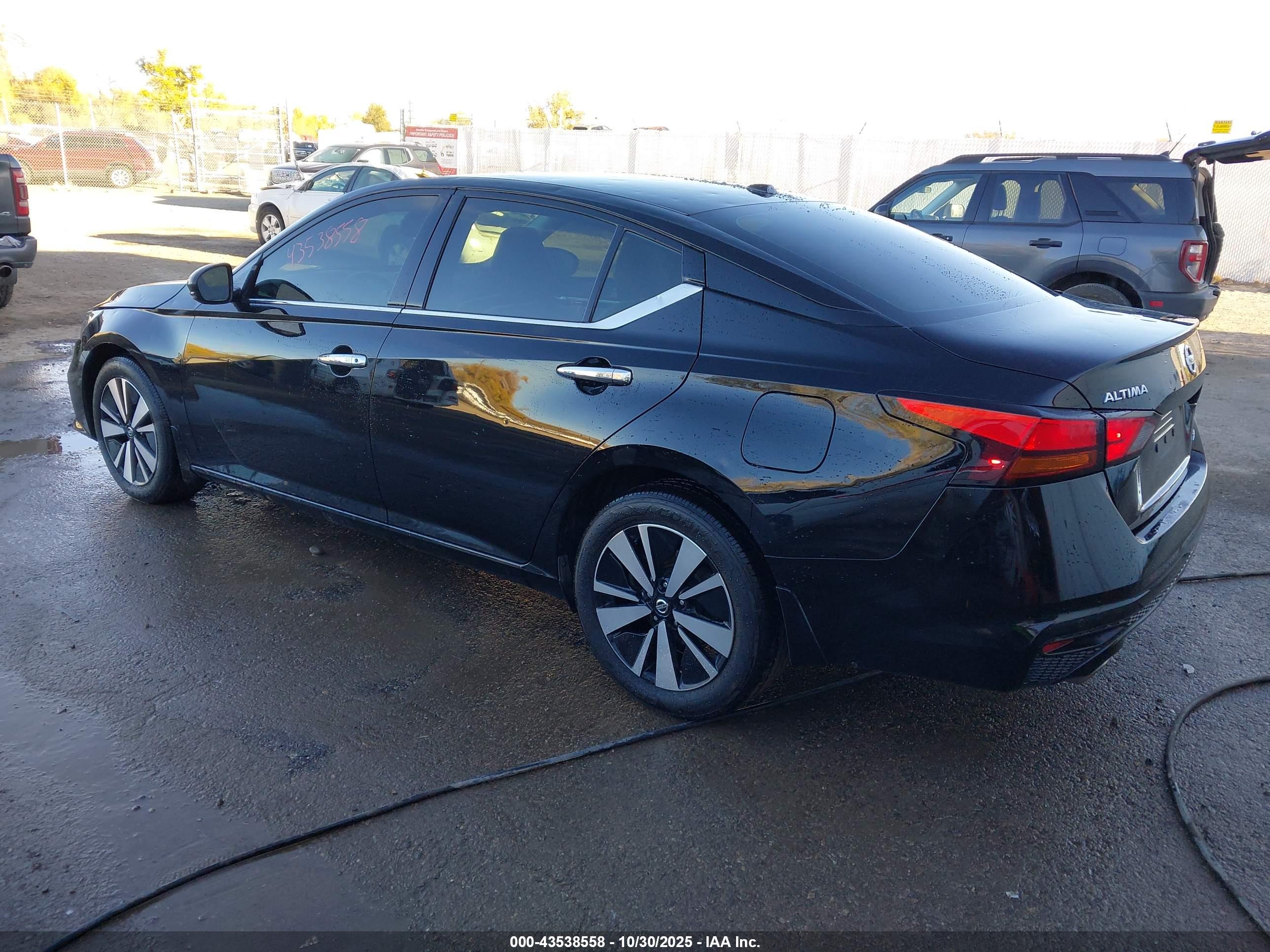NISSAN ALTIMA image 3