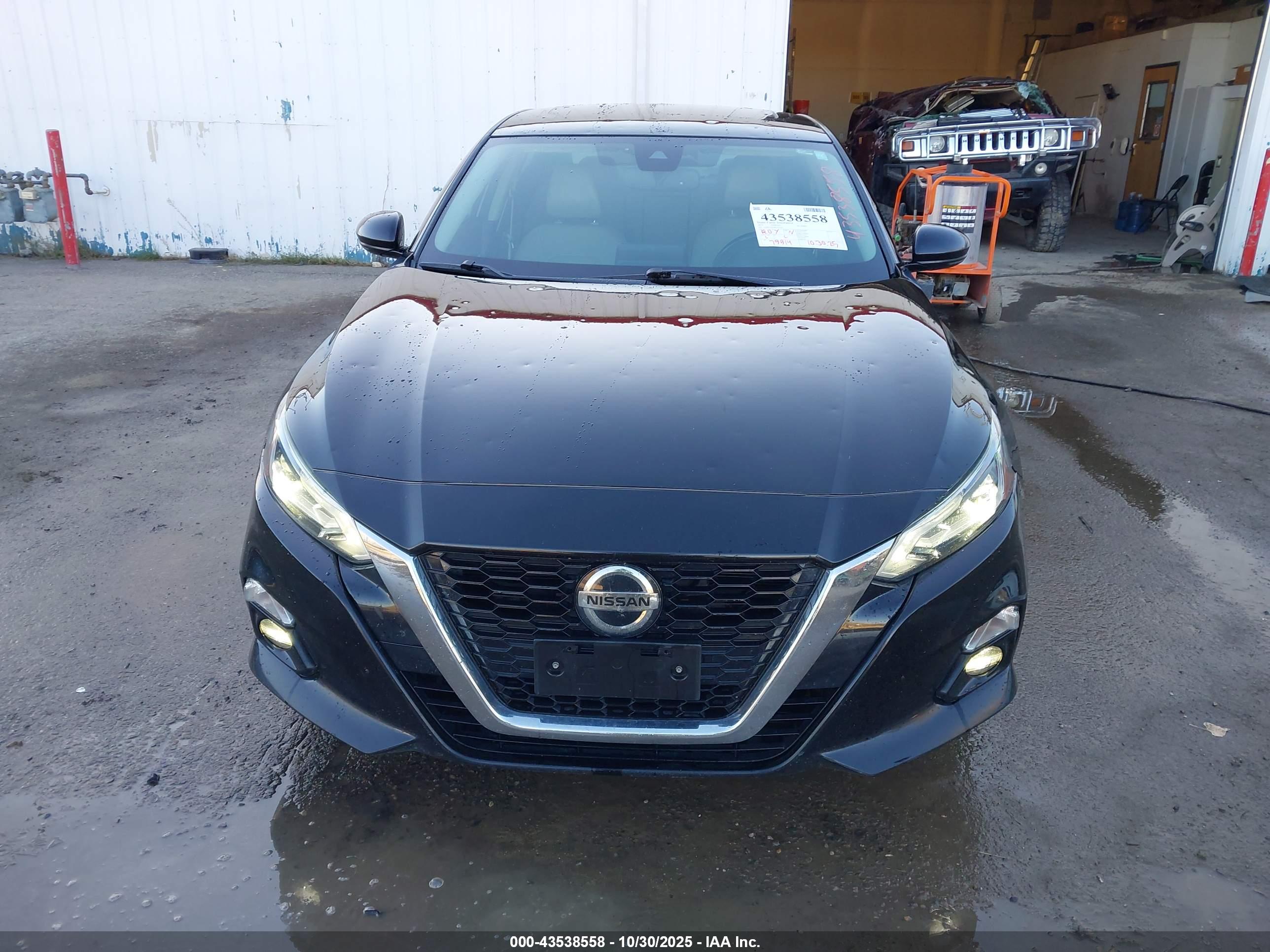 NISSAN ALTIMA image 6