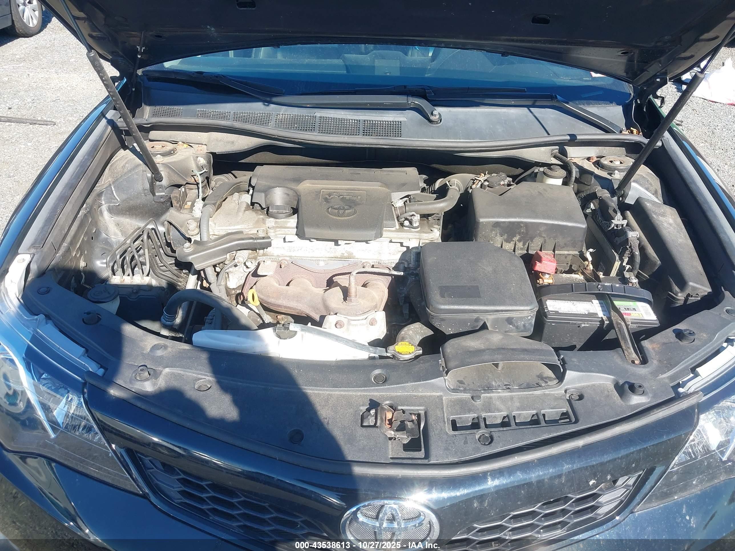 TOYOTA CAMRY image 10