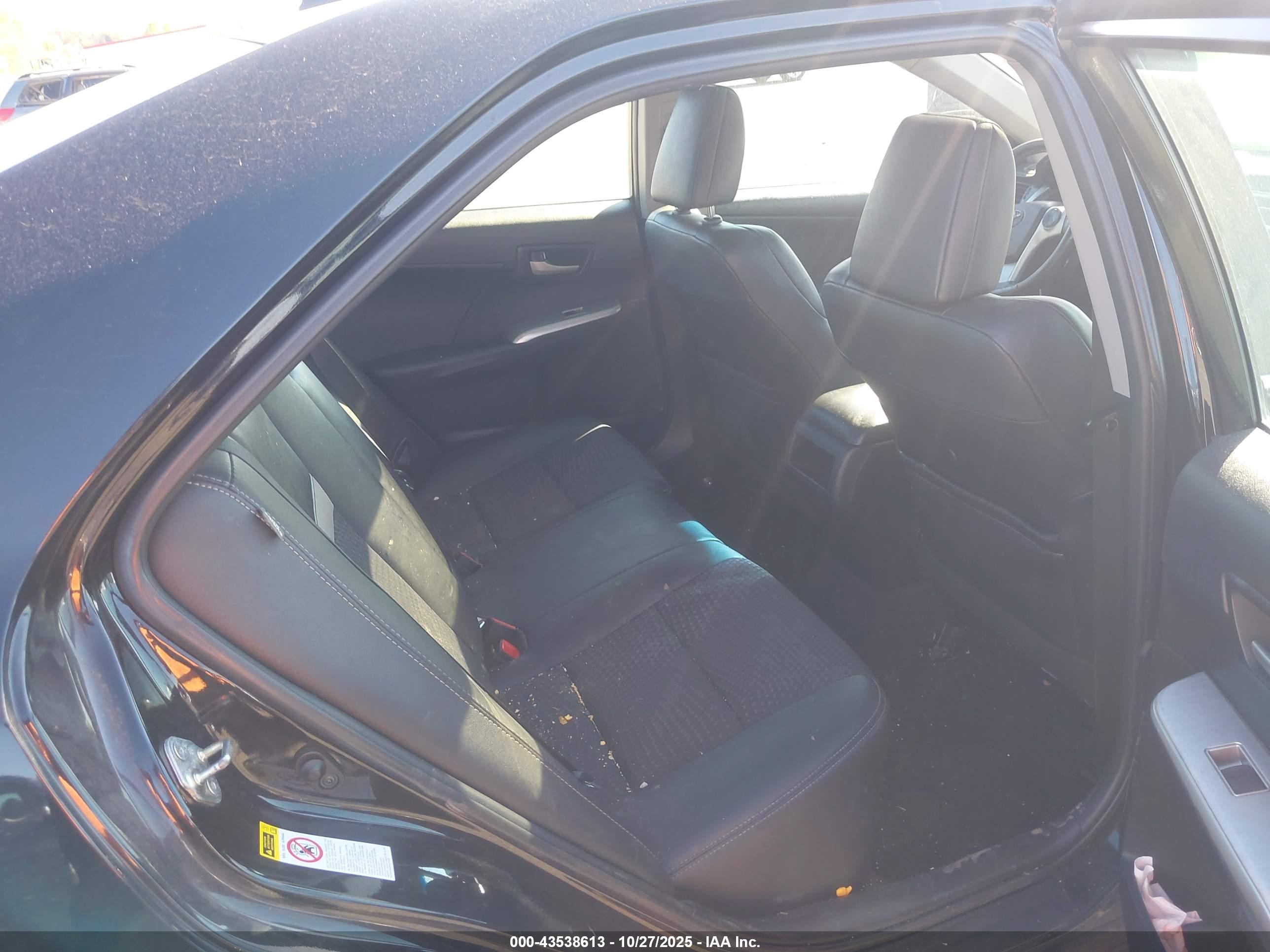 TOYOTA CAMRY image 8