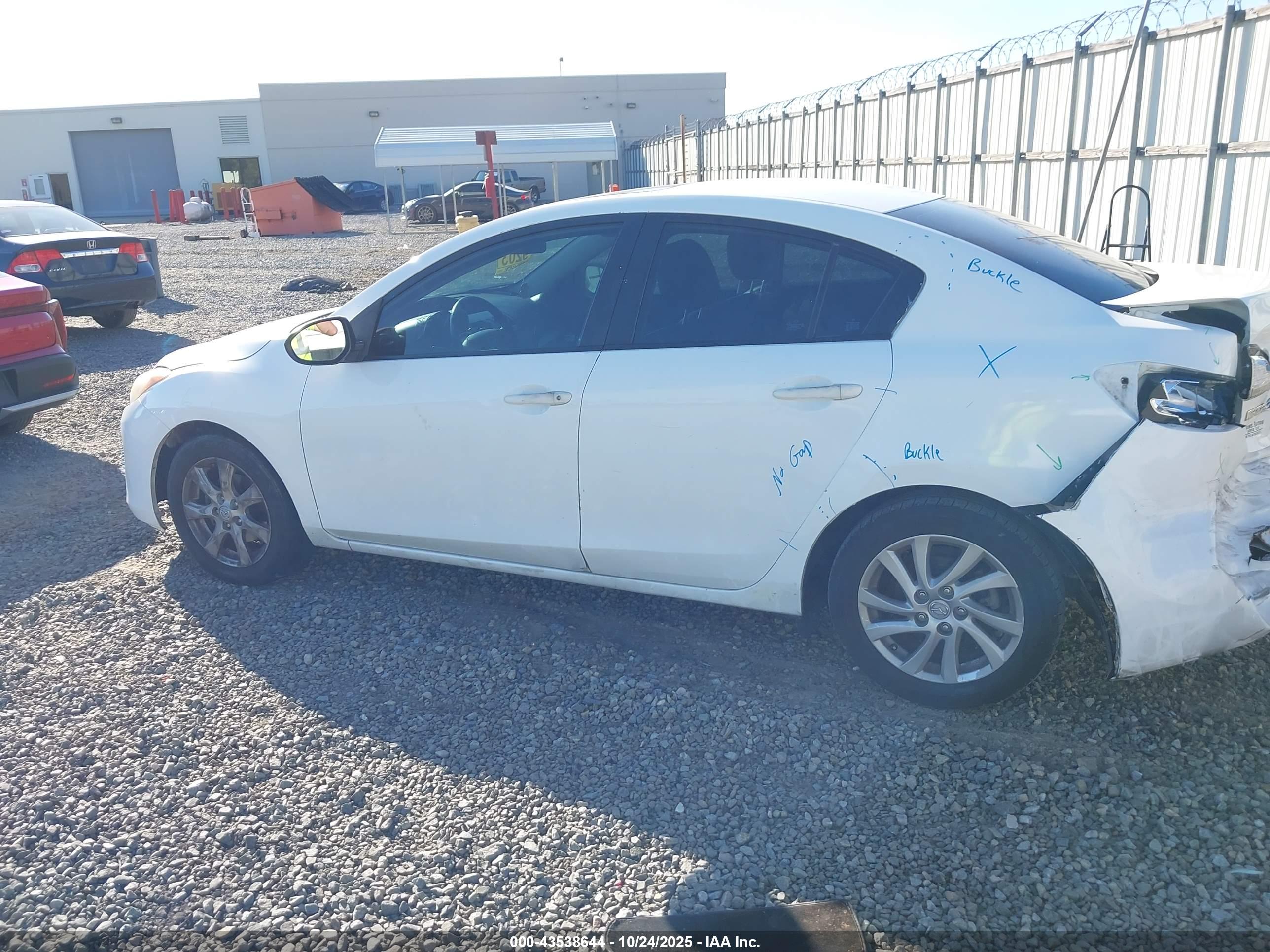 MAZDA MAZDA3 image 6