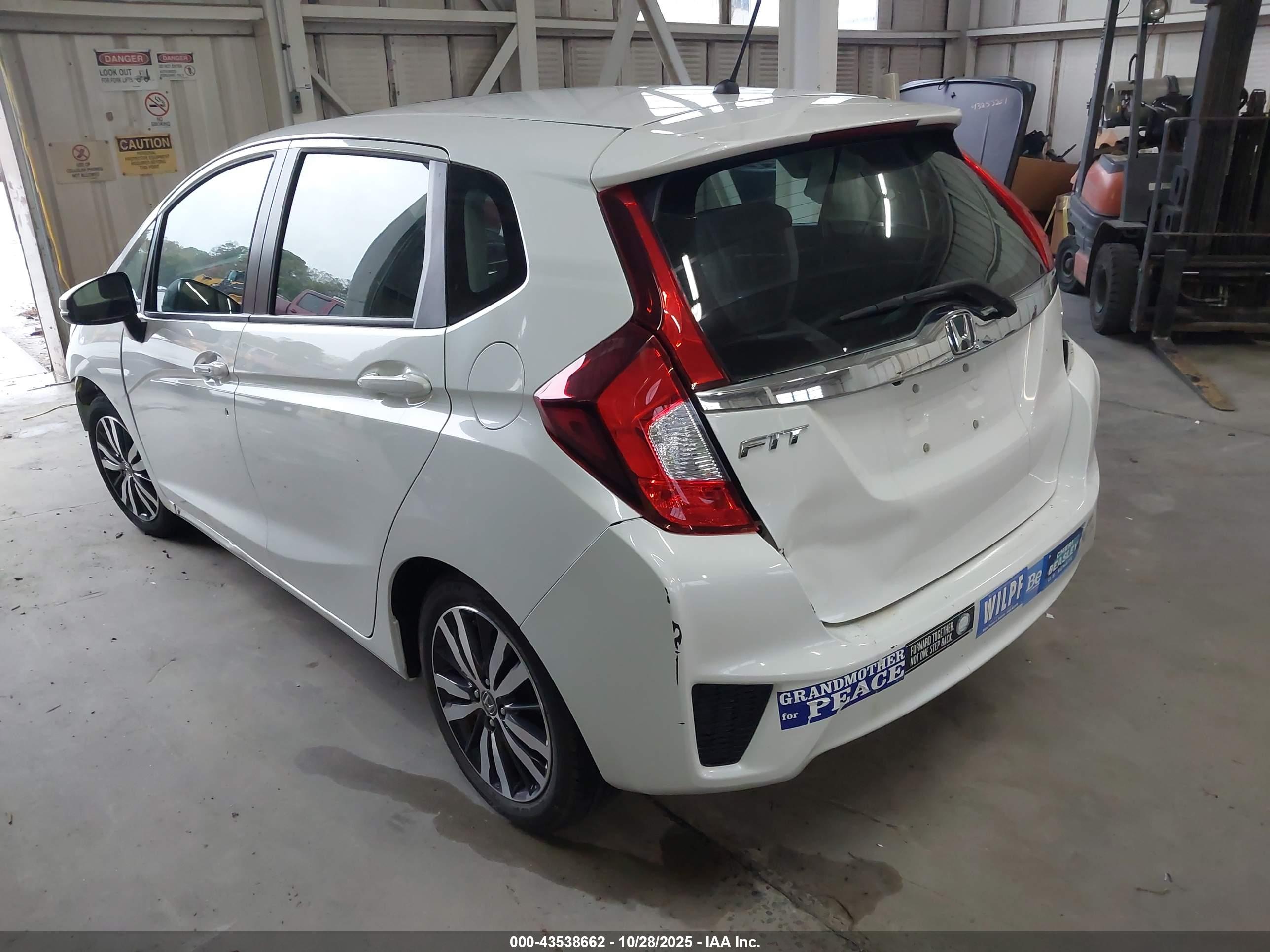 HONDA FIT image 3