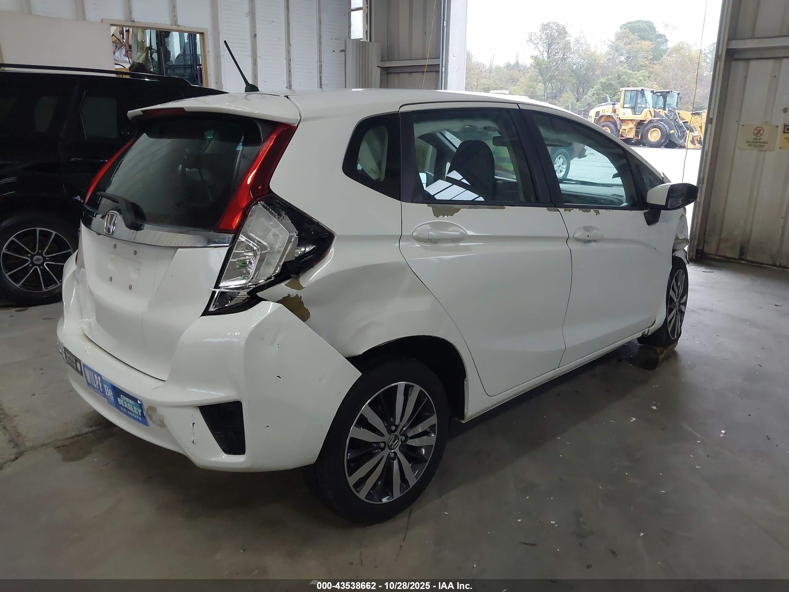 HONDA FIT image 4