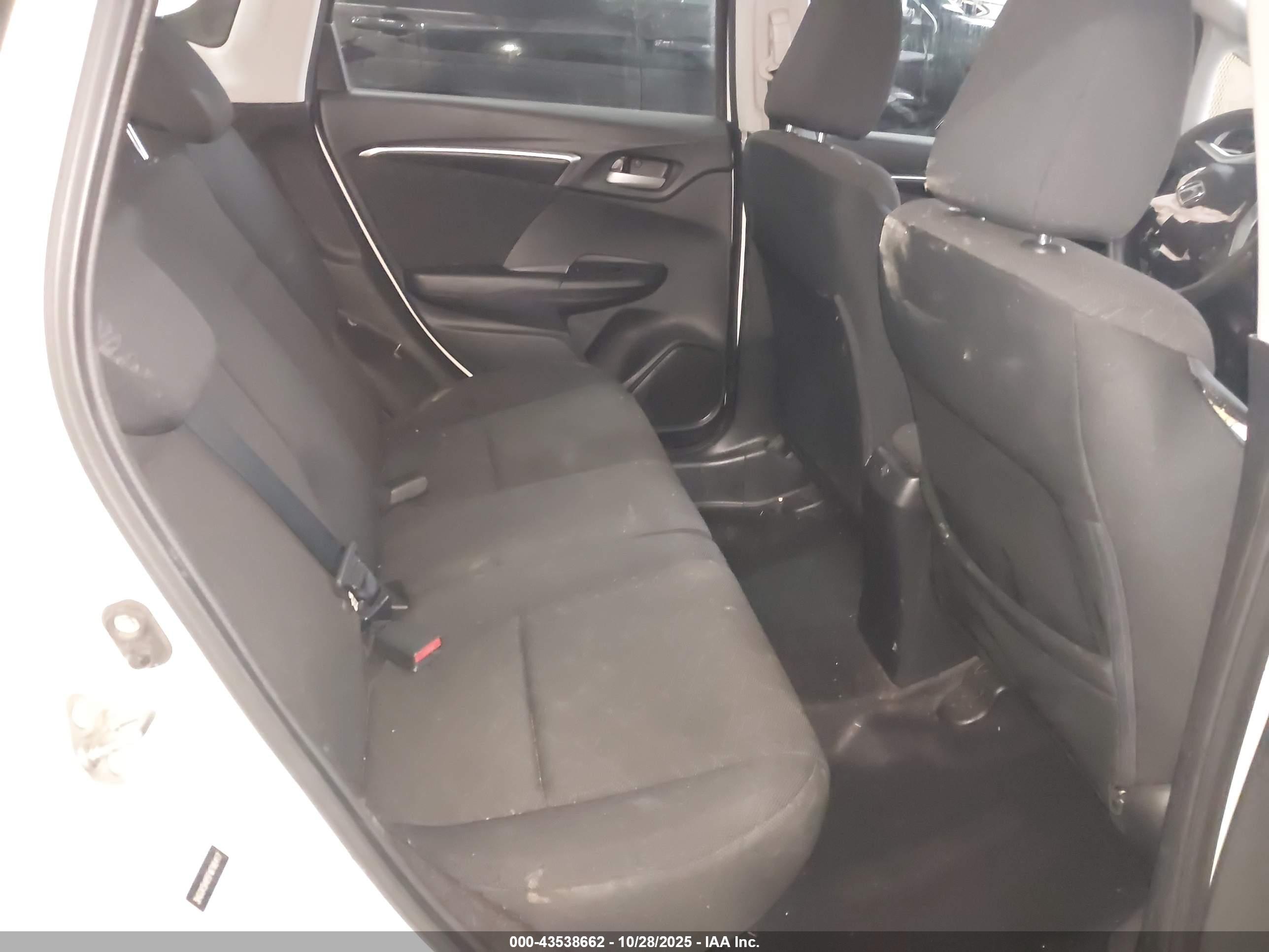 HONDA FIT image 8
