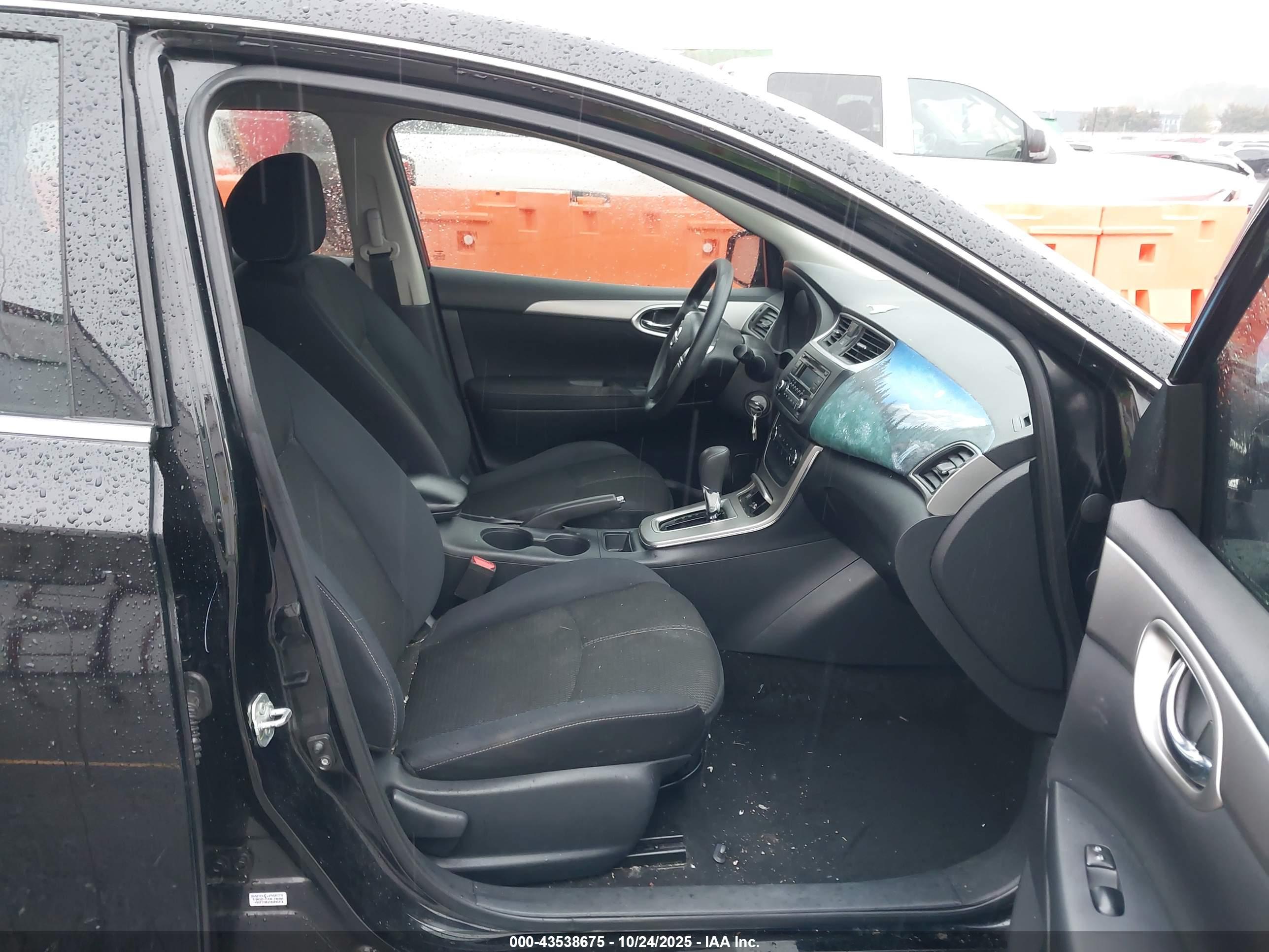 NISSAN SENTRA image 5