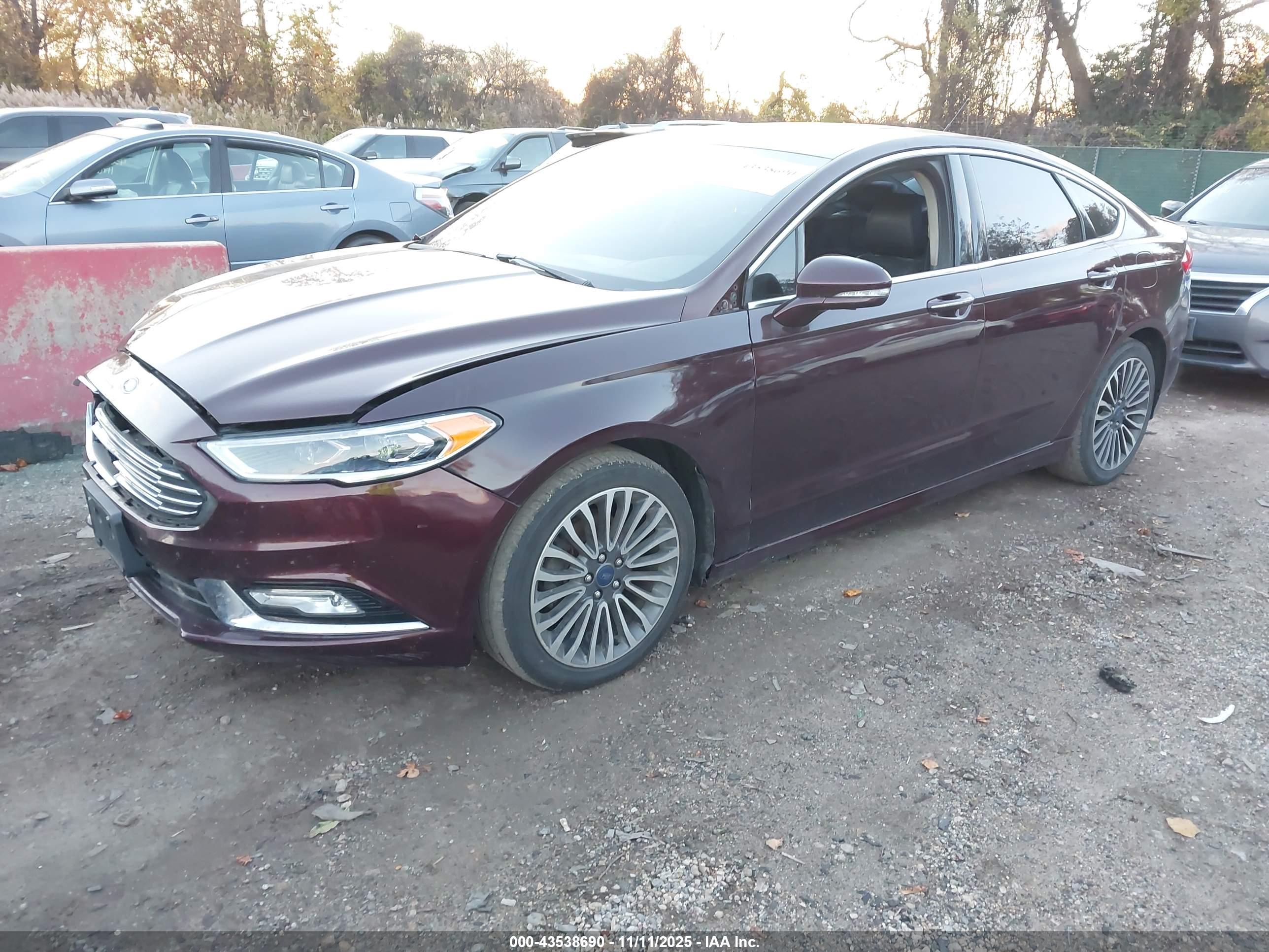 FORD FUSION image 2