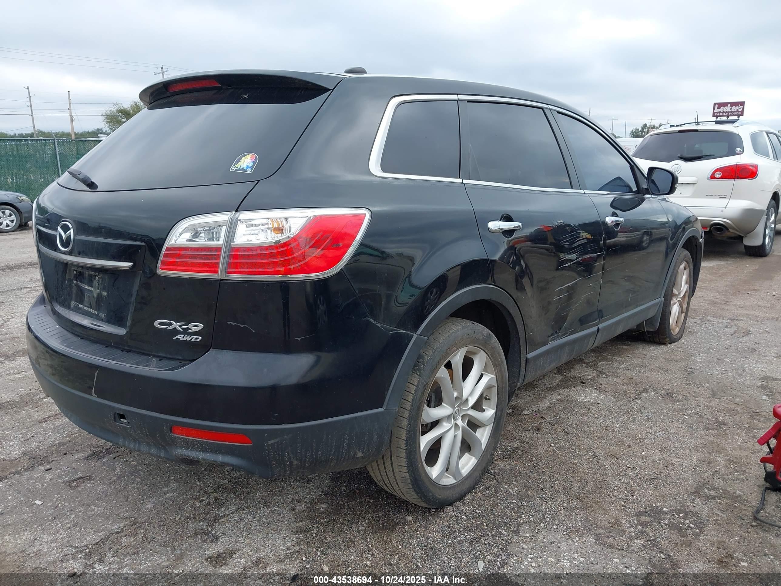 MAZDA CX-9 image 4